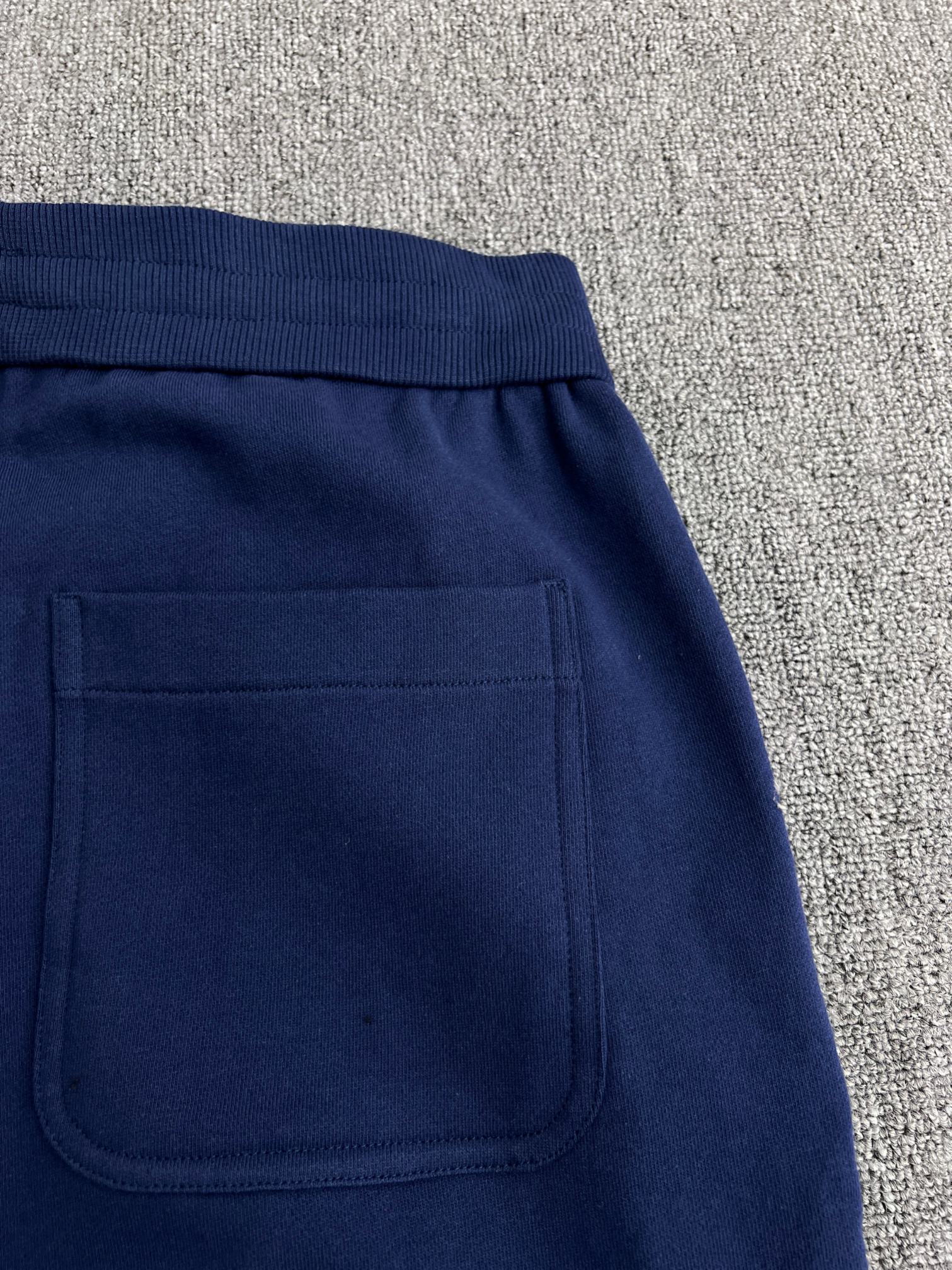 Moncler x mercedes by nigo Shorts（K14018H0000189AWV816）