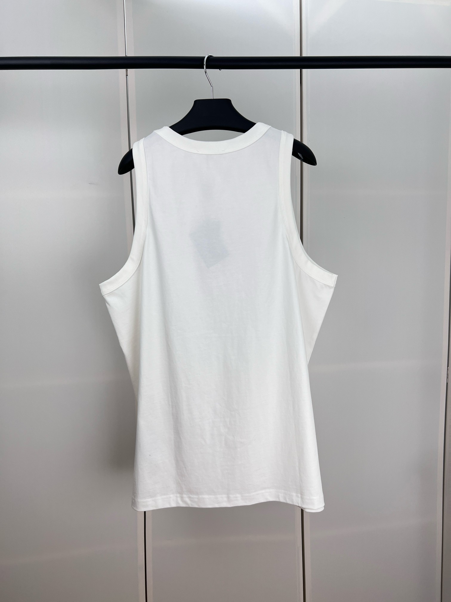Prada Cotton Tank Top With Enameled Metal Triangle Logo (UJT109-11ZM-F0002-S-222）