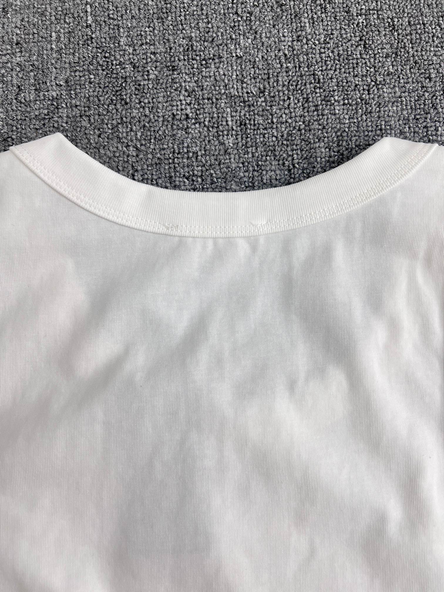 Prada Cotton Tank Top With Enameled Metal Triangle Logo (UJT109-11ZM-F0002-S-222）