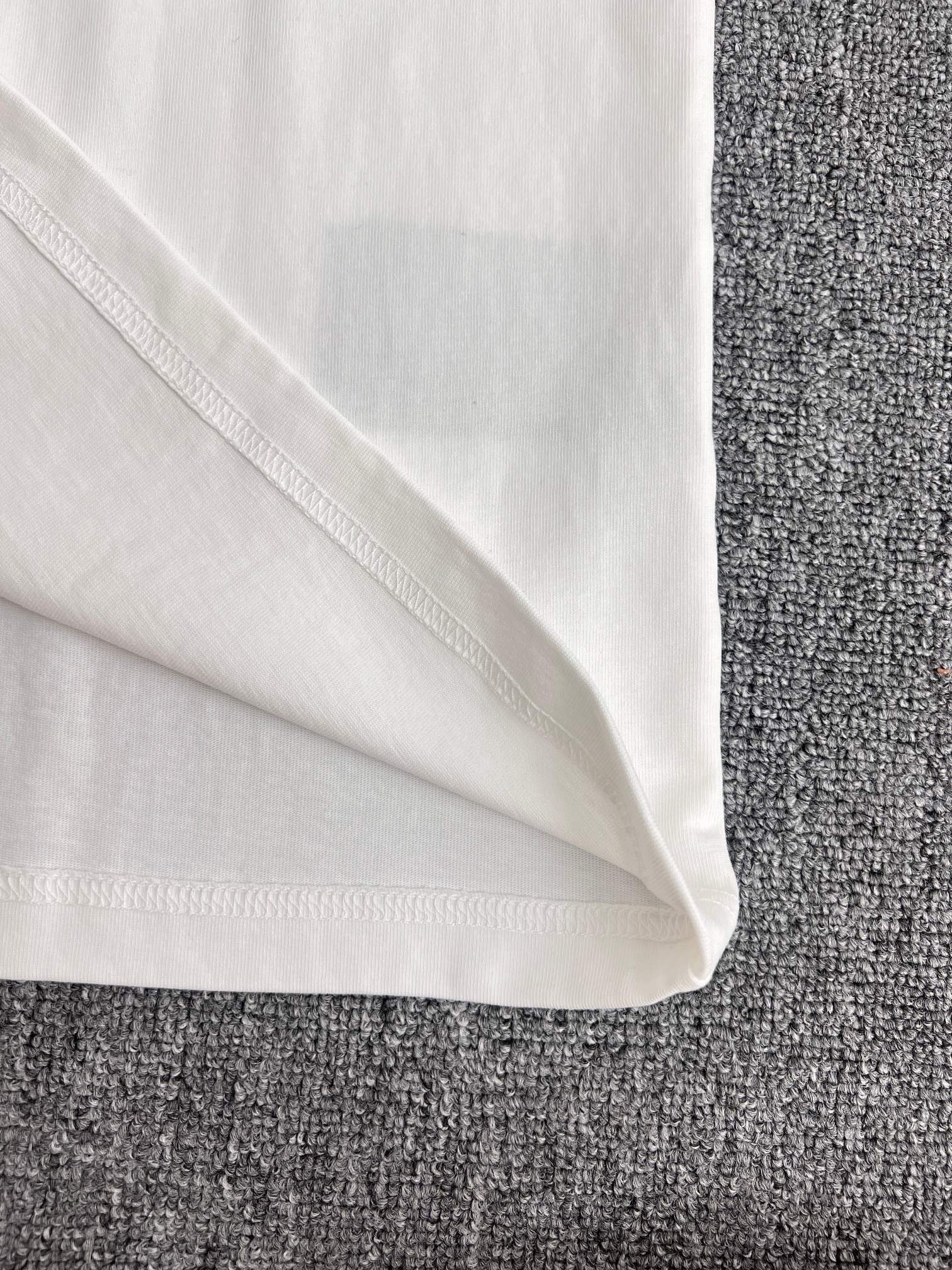 Prada Cotton Tank Top With Enameled Metal Triangle Logo (UJT109-11ZM-F0002-S-222）