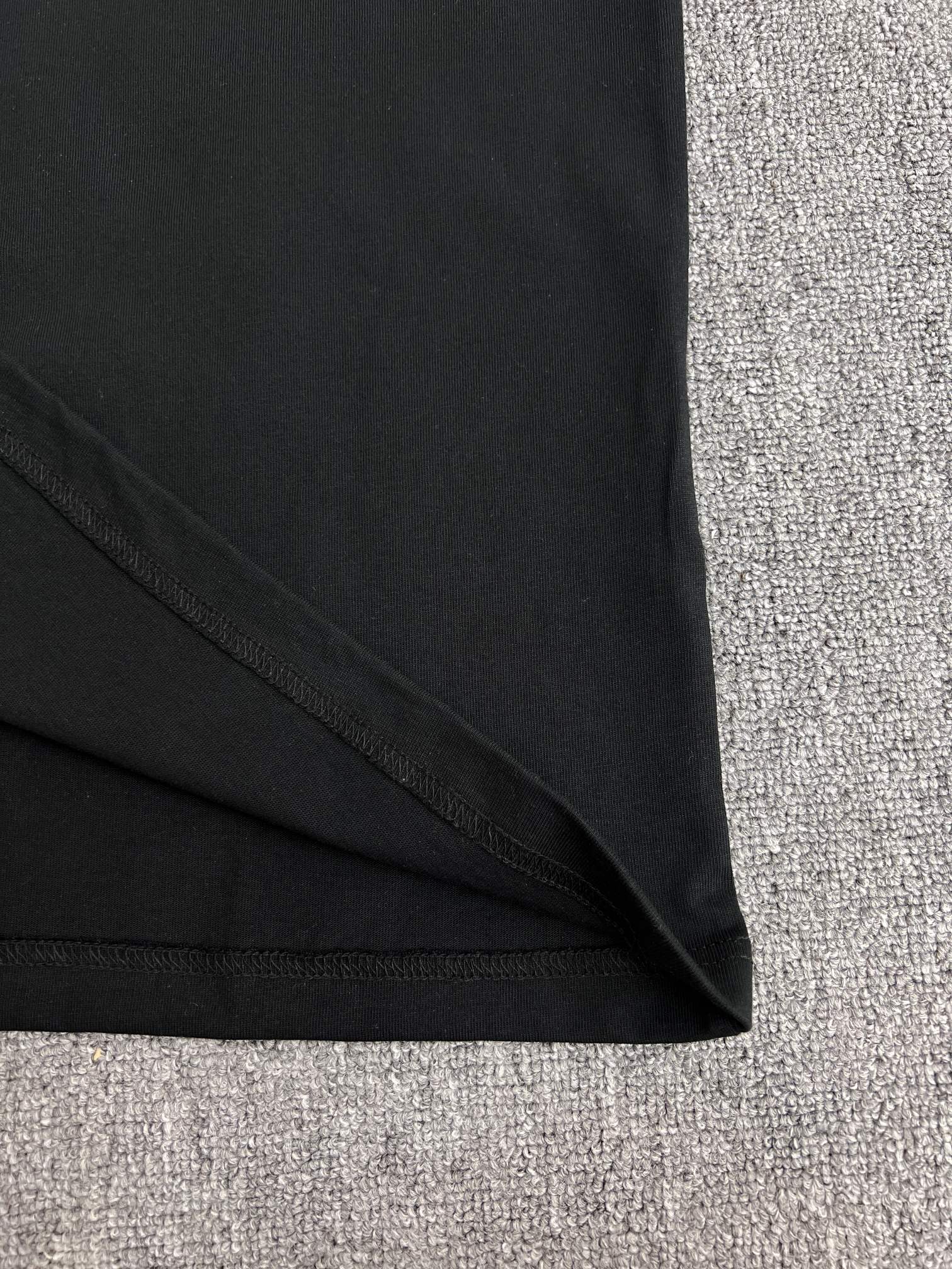 Prada Cotton Tank Top With Enameled Metal Triangle Logo (UJT109-11ZM-F0002-S-222）