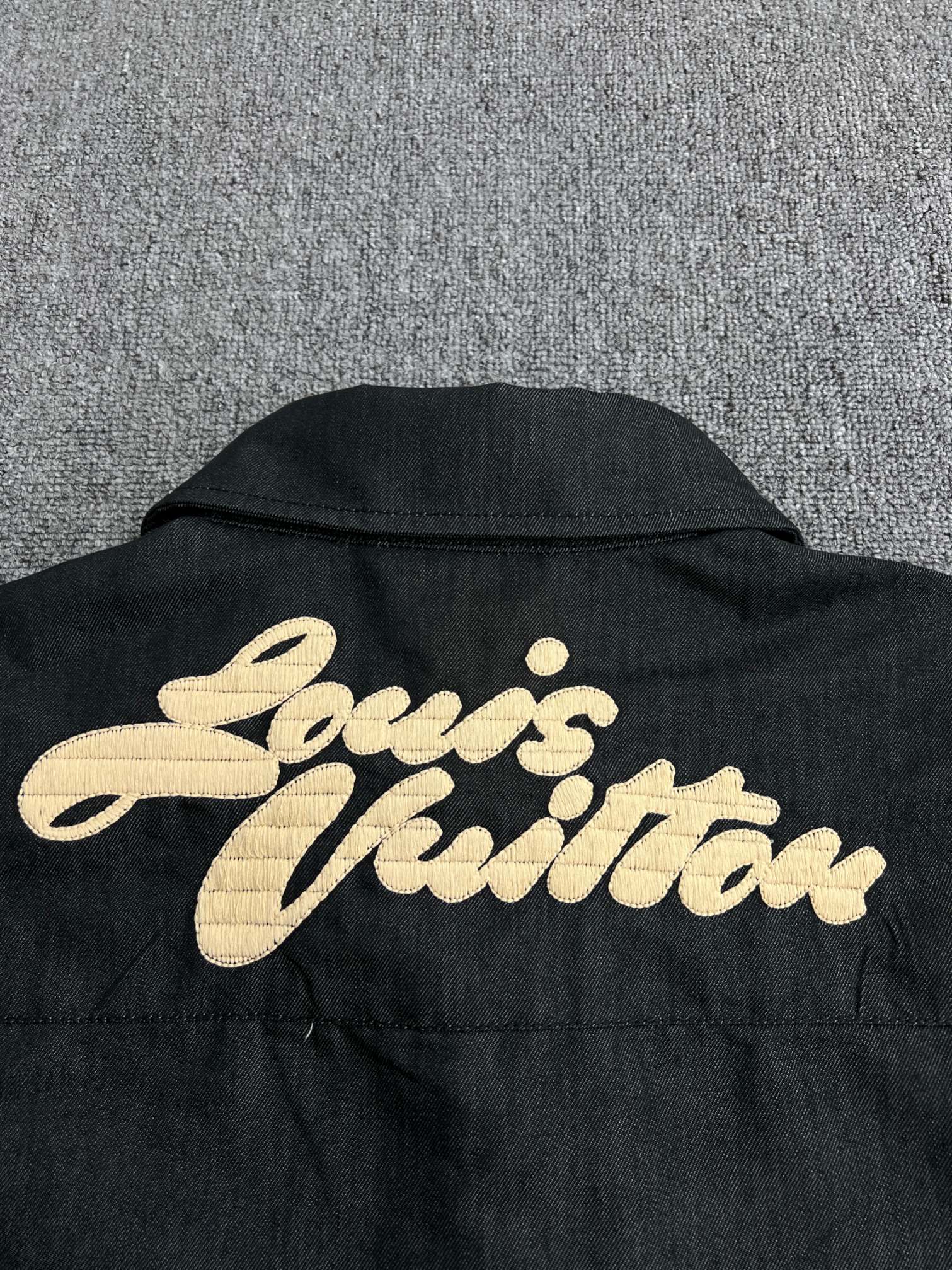 Louis Vuitton Men's Short Sleeve Chambray Shirt（1AHVW4）