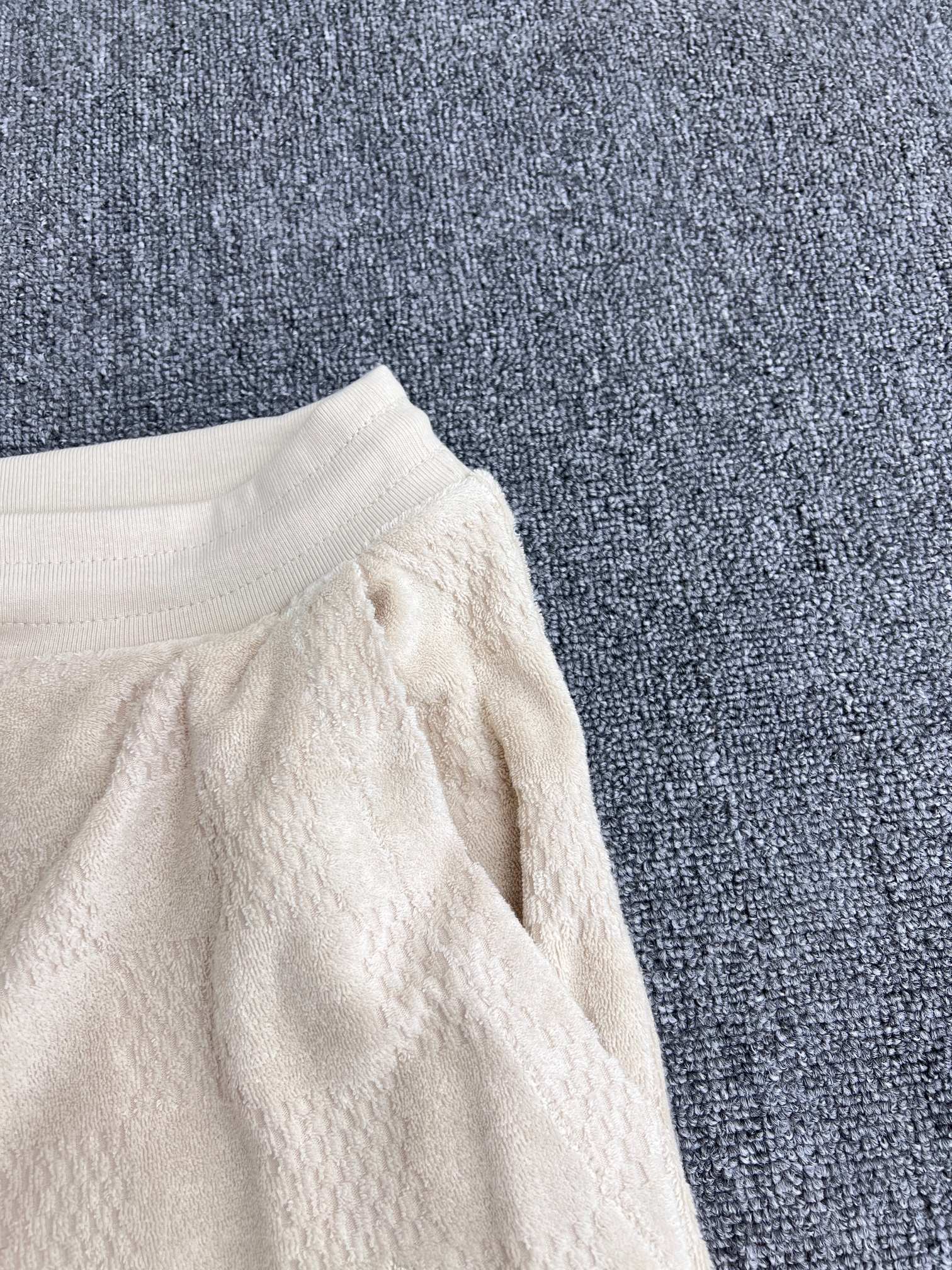 Louis Vuitton Damier French Terry Shorts（1AHUVK）