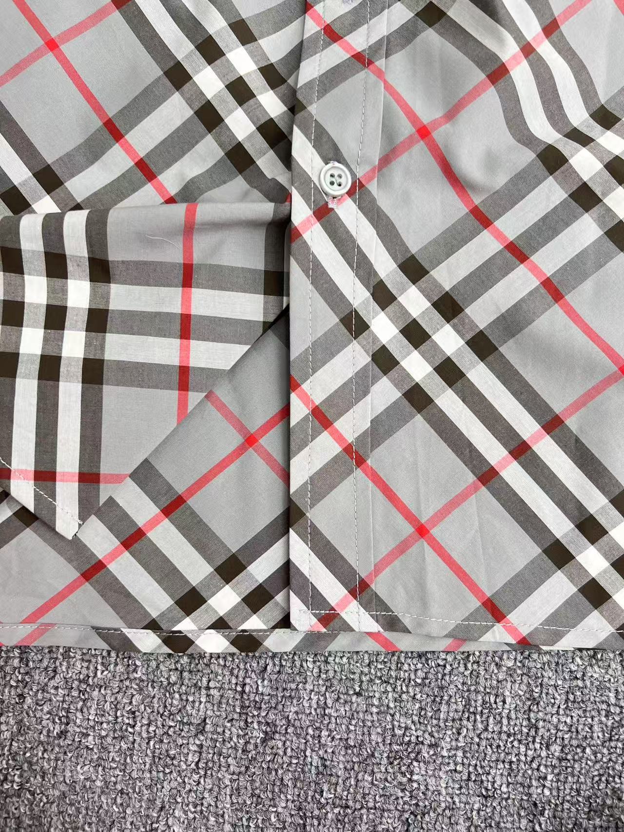 BURBERRY Regular Fit Check Cotton Shirt（81135371）