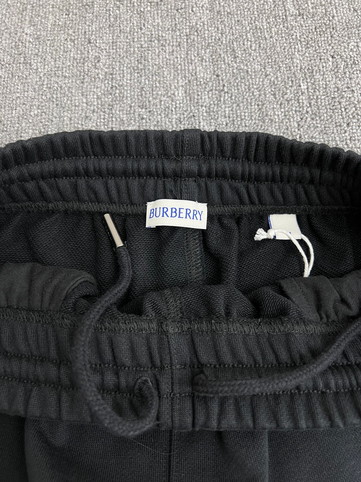 BURBERRY Knight's Seal Cotton Shorts（81104951）