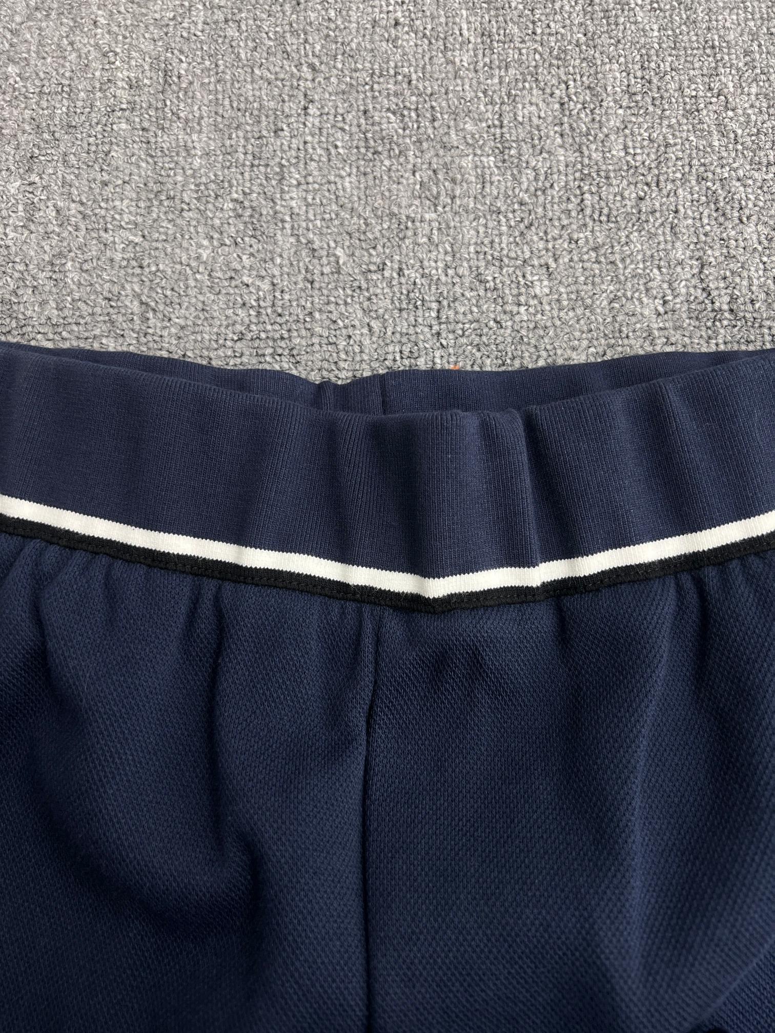 MIUMIU  Bermuda shorts（MP1911-17LN-F0008-S-OOO）