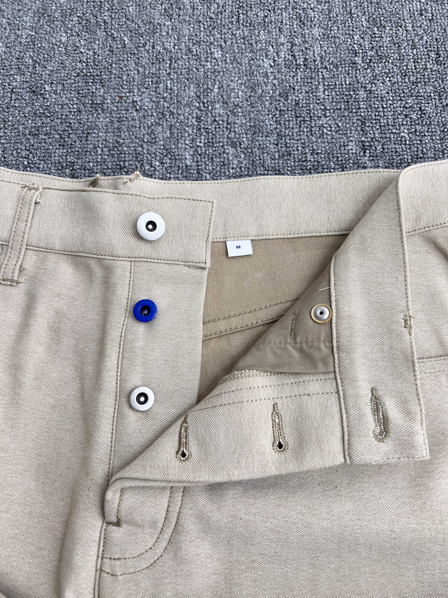 BURBERRY EKD Denim Shorts in Rubble（81055501）