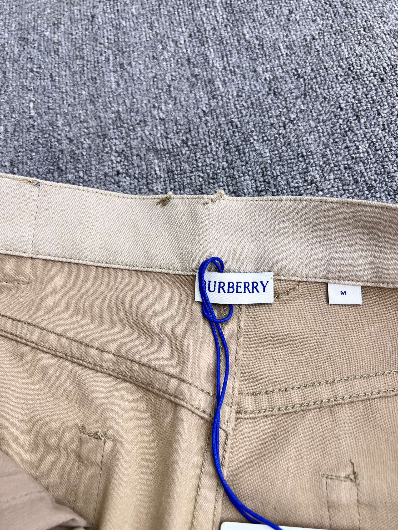 BURBERRY EKD Denim Shorts in Rubble（81055501）