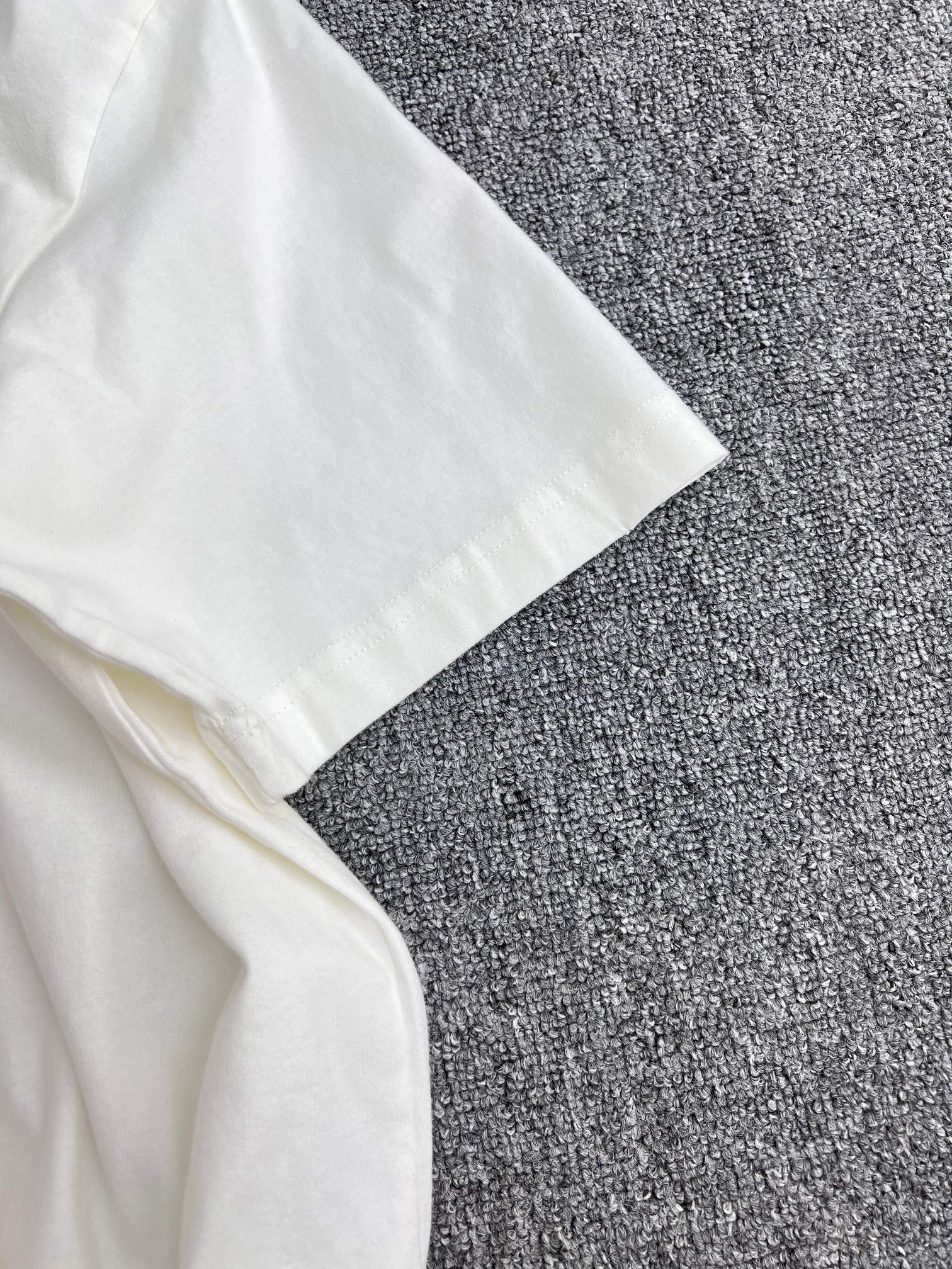 DIOR T Shirts（593J696X0677-C980）