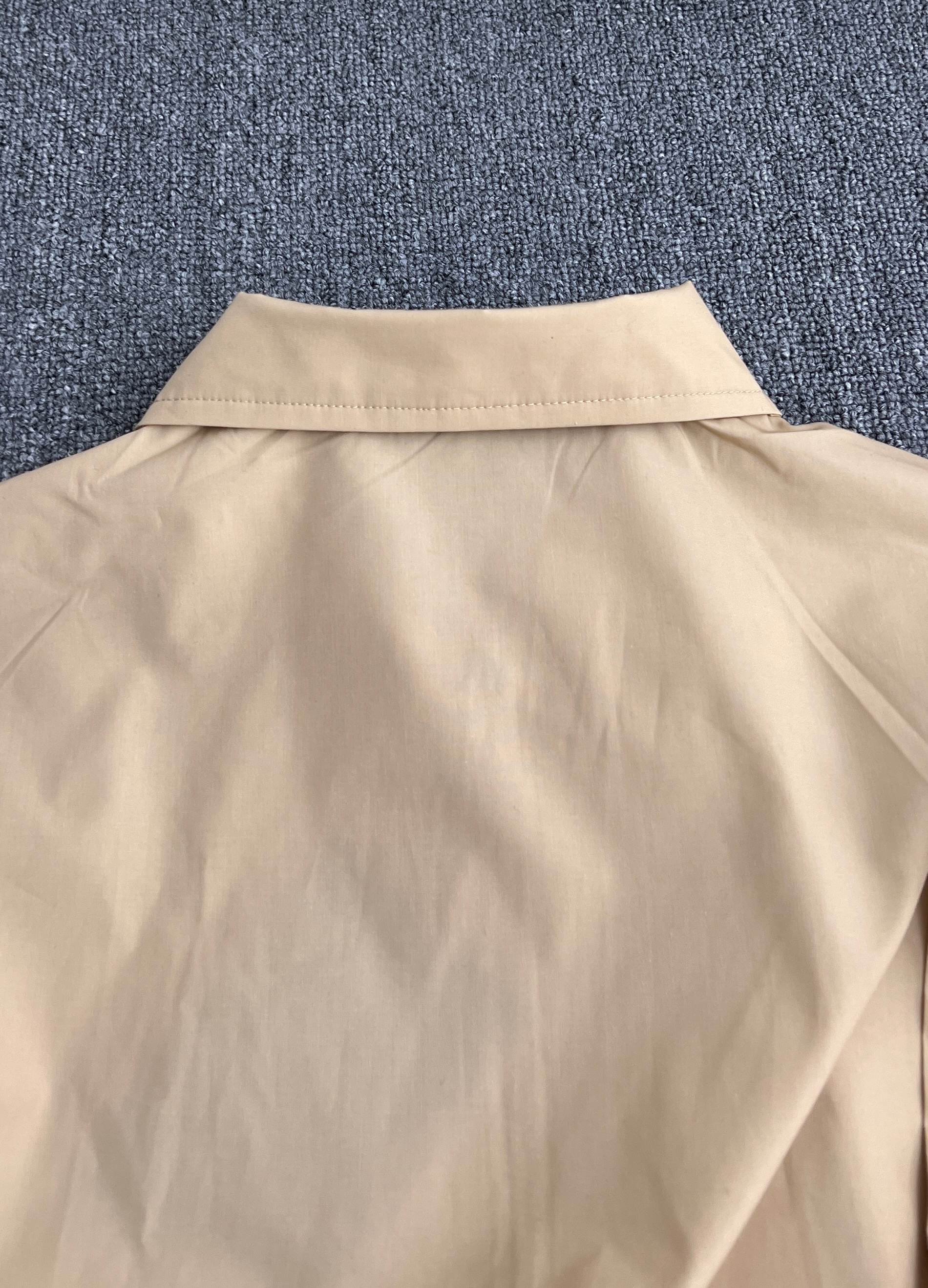 PRADA Short sleeved Zip Shirt (SC781-1480-F0216-S-OOO）