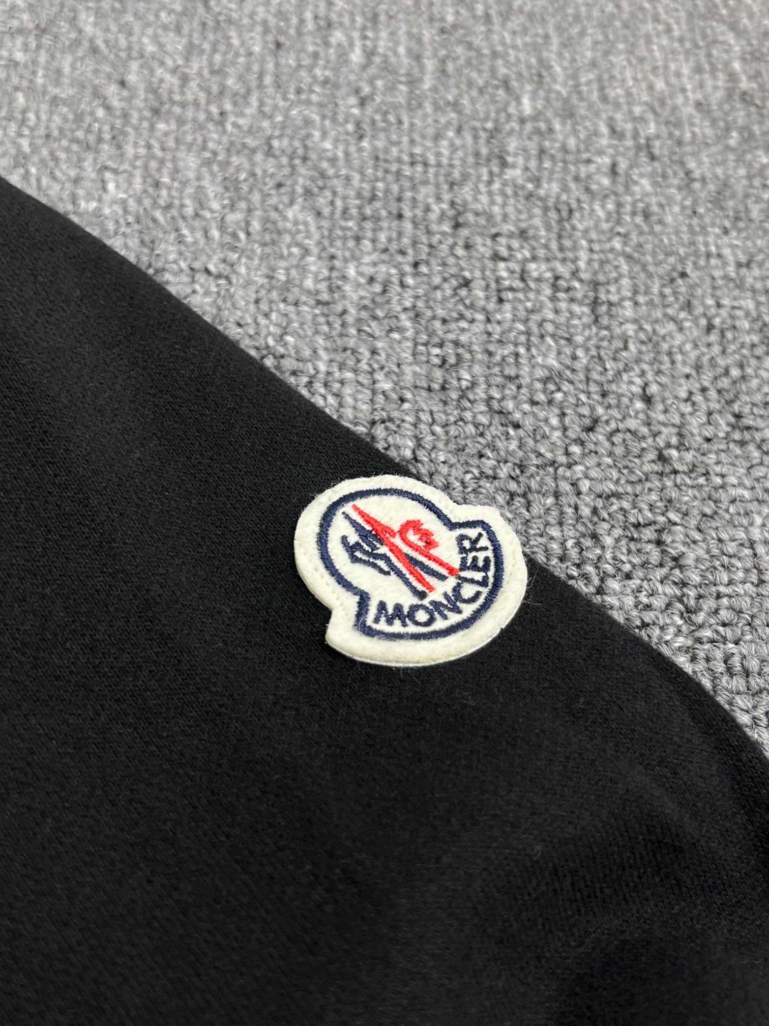 MONCLER embroidered logo cotton sweatshirt（K109U8G00004M5214999）