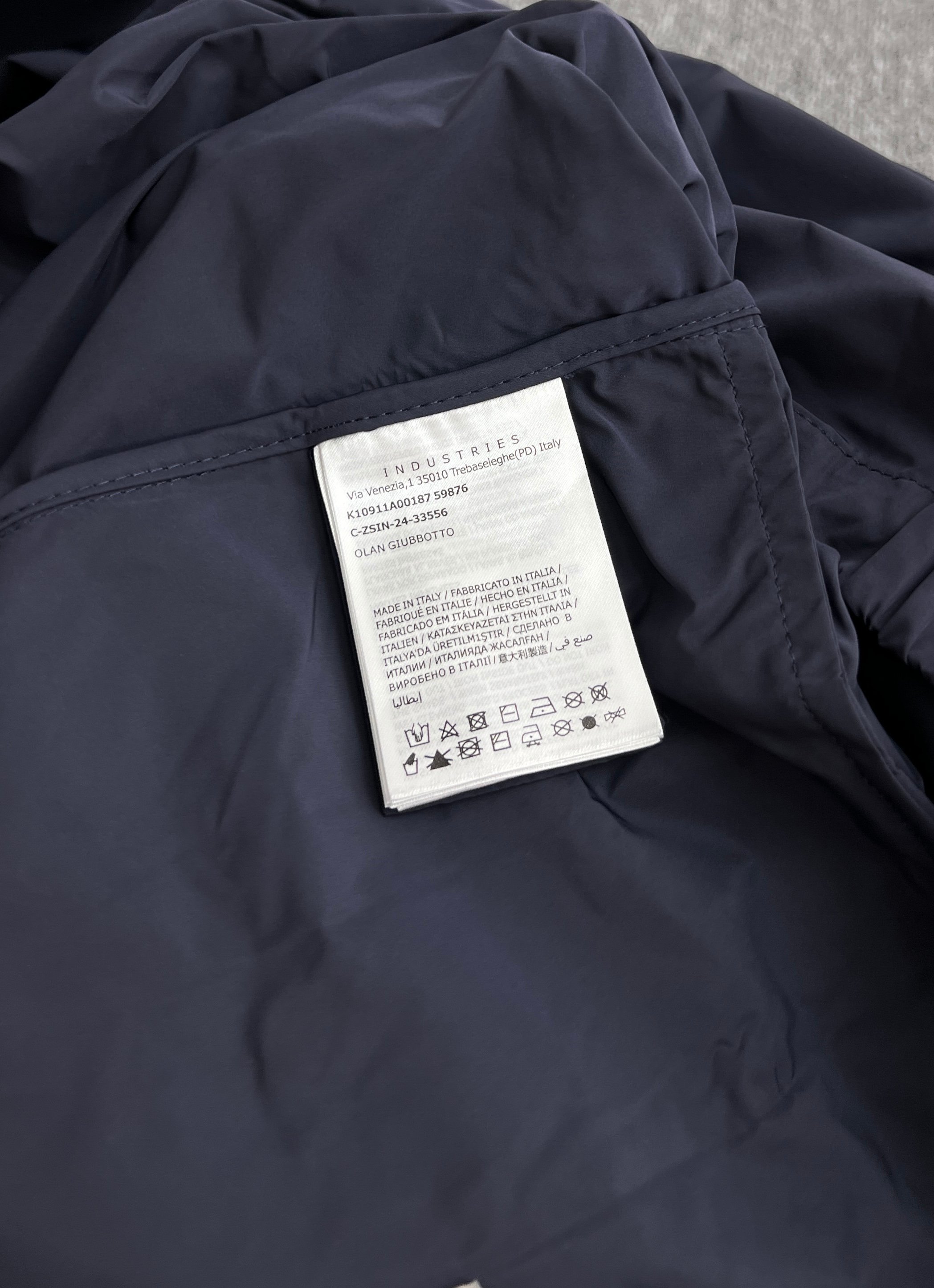 MONCLER Ollan Windbreaker Hooded Jacket（K10911A001875987674S）