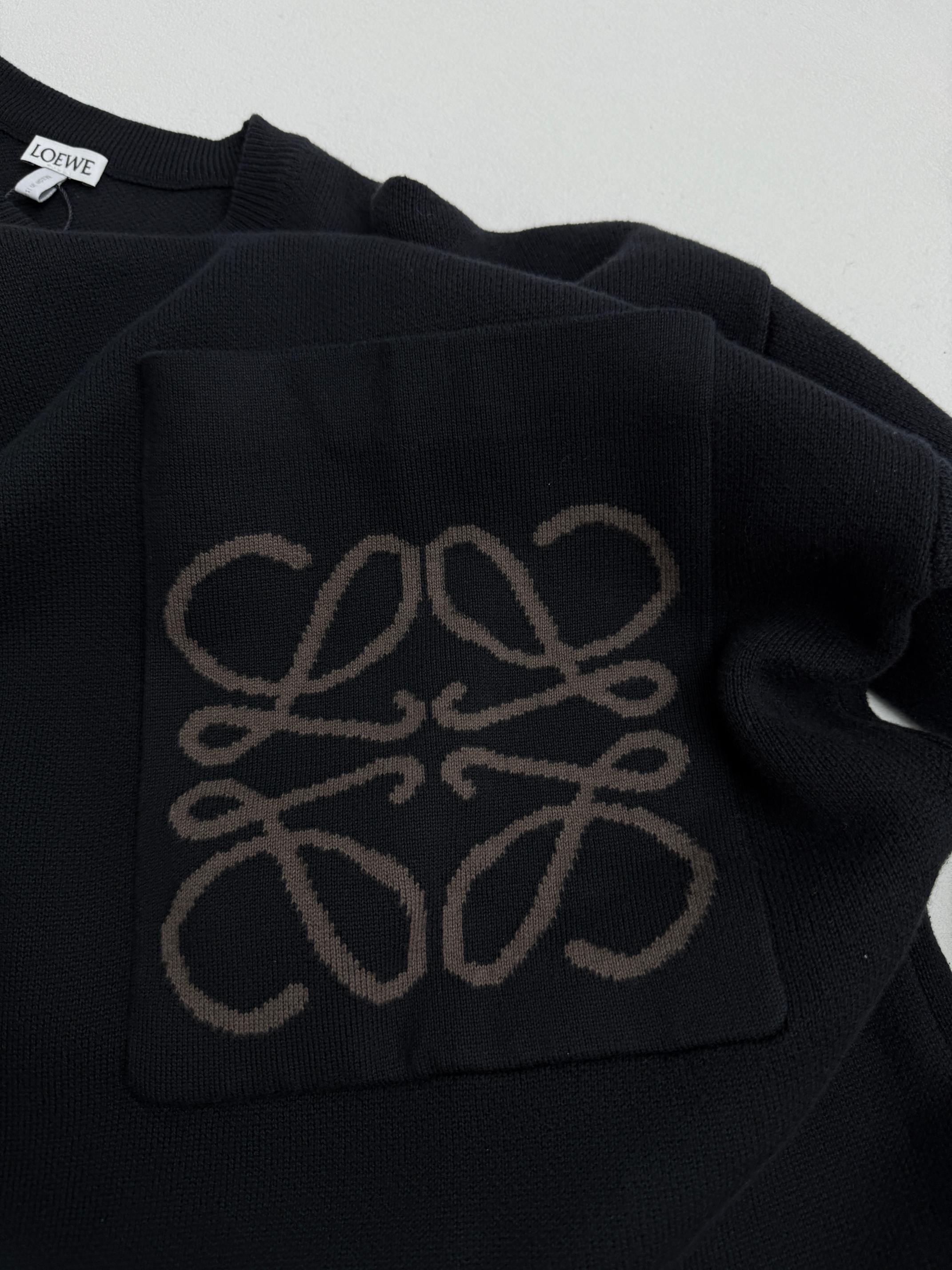 LOEWE Men's Black Anagram Pocket Knit Sweater (H526Y14KDM-1100）