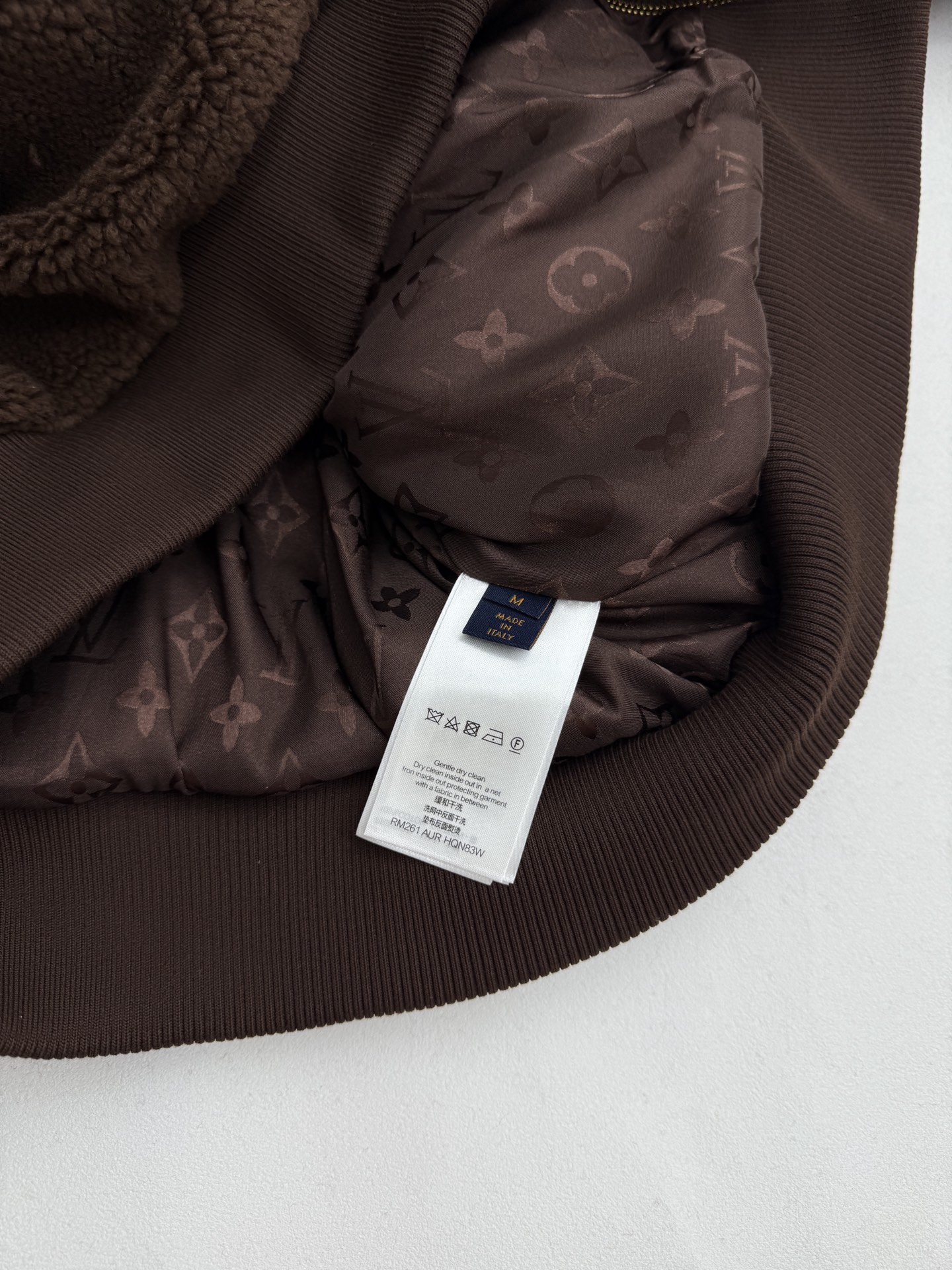 Louis Vuitton zip-up suede belted jacket（1AJTU1）