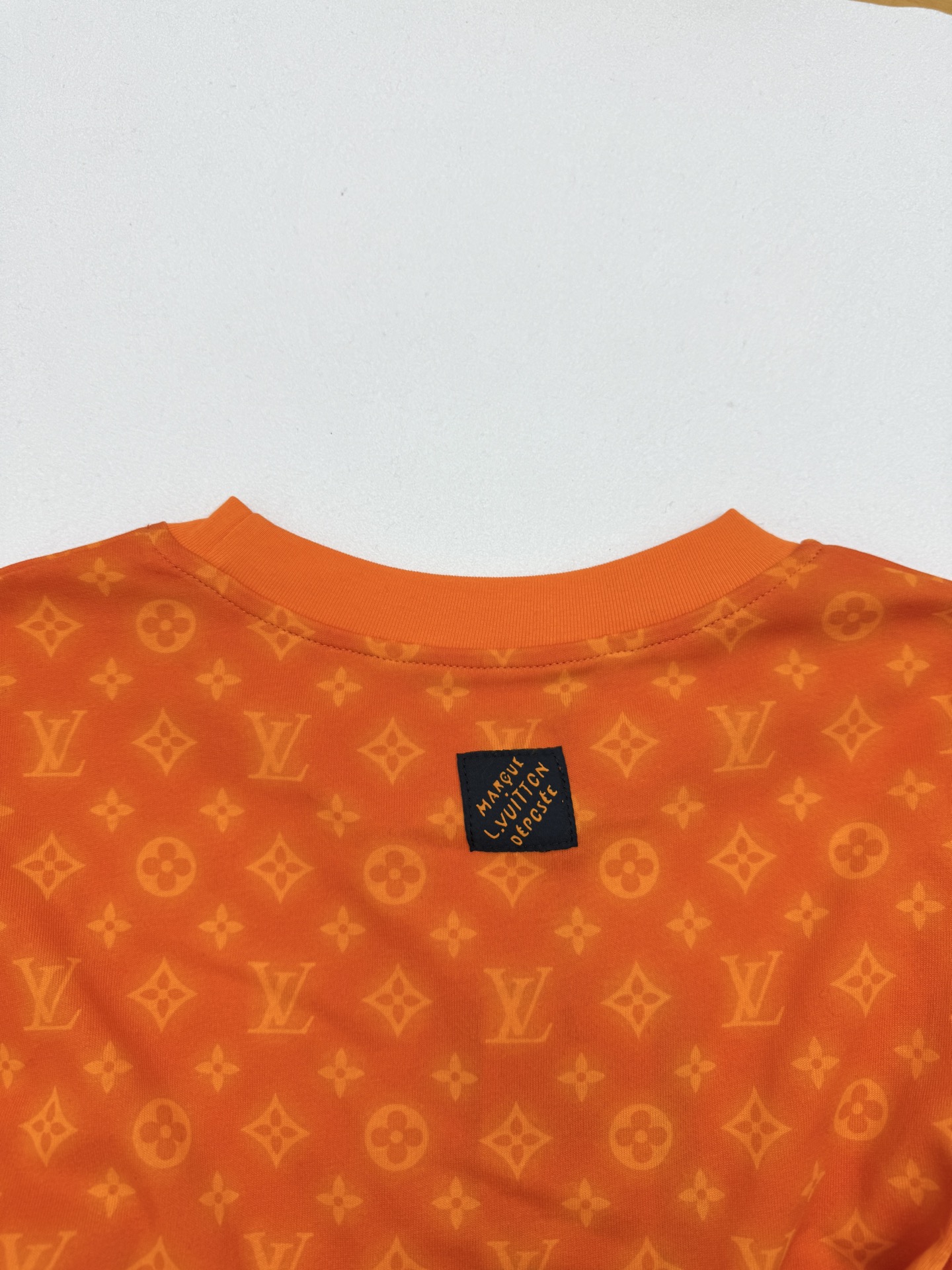 LOUIS VUITTON Monogram Pattern Short-Sleeve T-Shirt（1AJCSW）