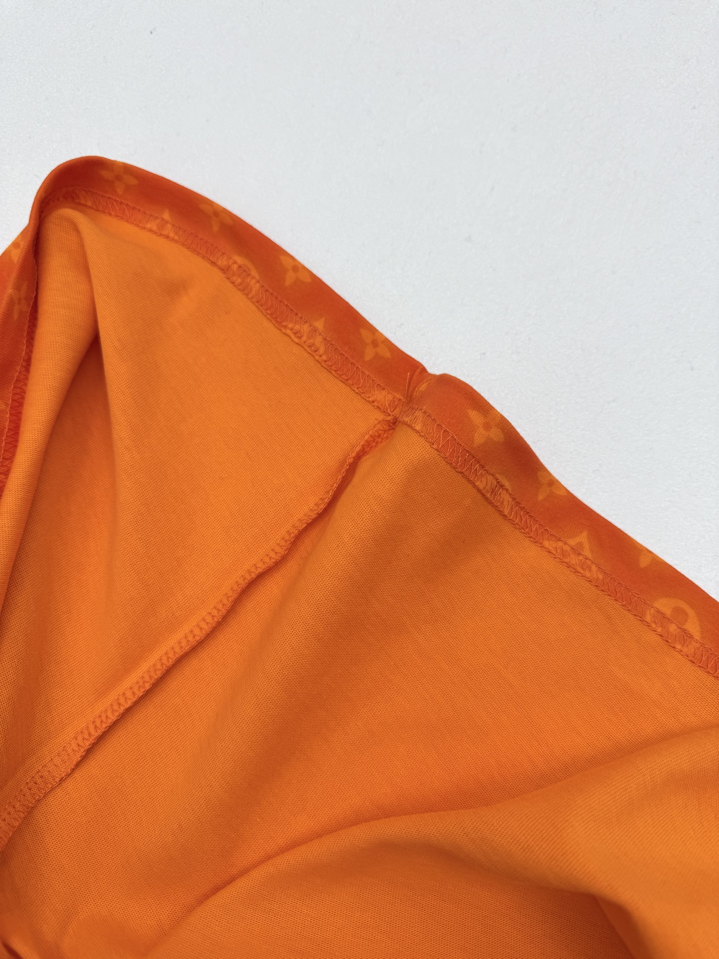 LOUIS VUITTON Monogram Pattern Short-Sleeve T-Shirt（1AJCSW）