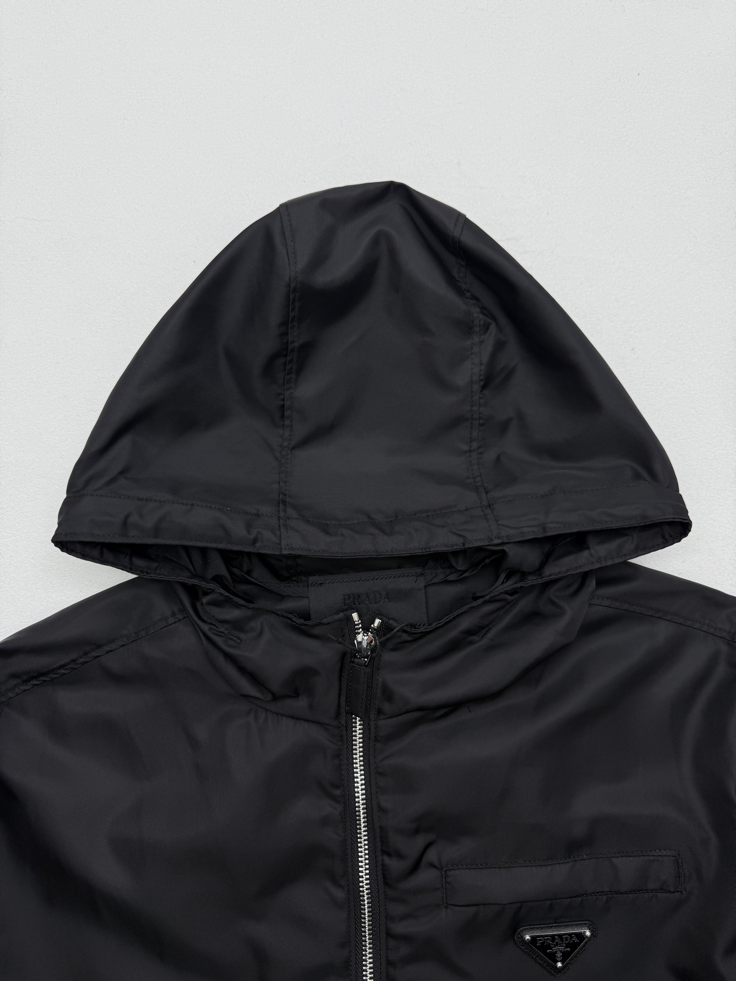 Prada Re-Nylon hooded blouson jacket(SGB685-1WQ8-F0002-S-211）