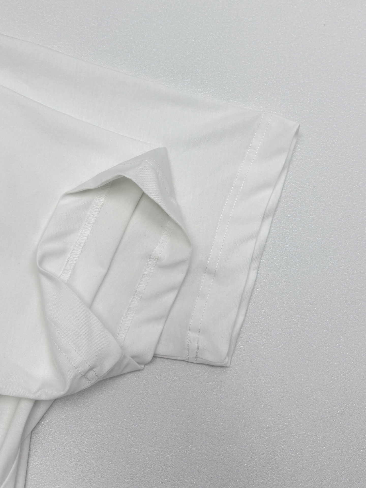 FENDI logo-print T-shirt  (FY1319AW0WF0QA0）