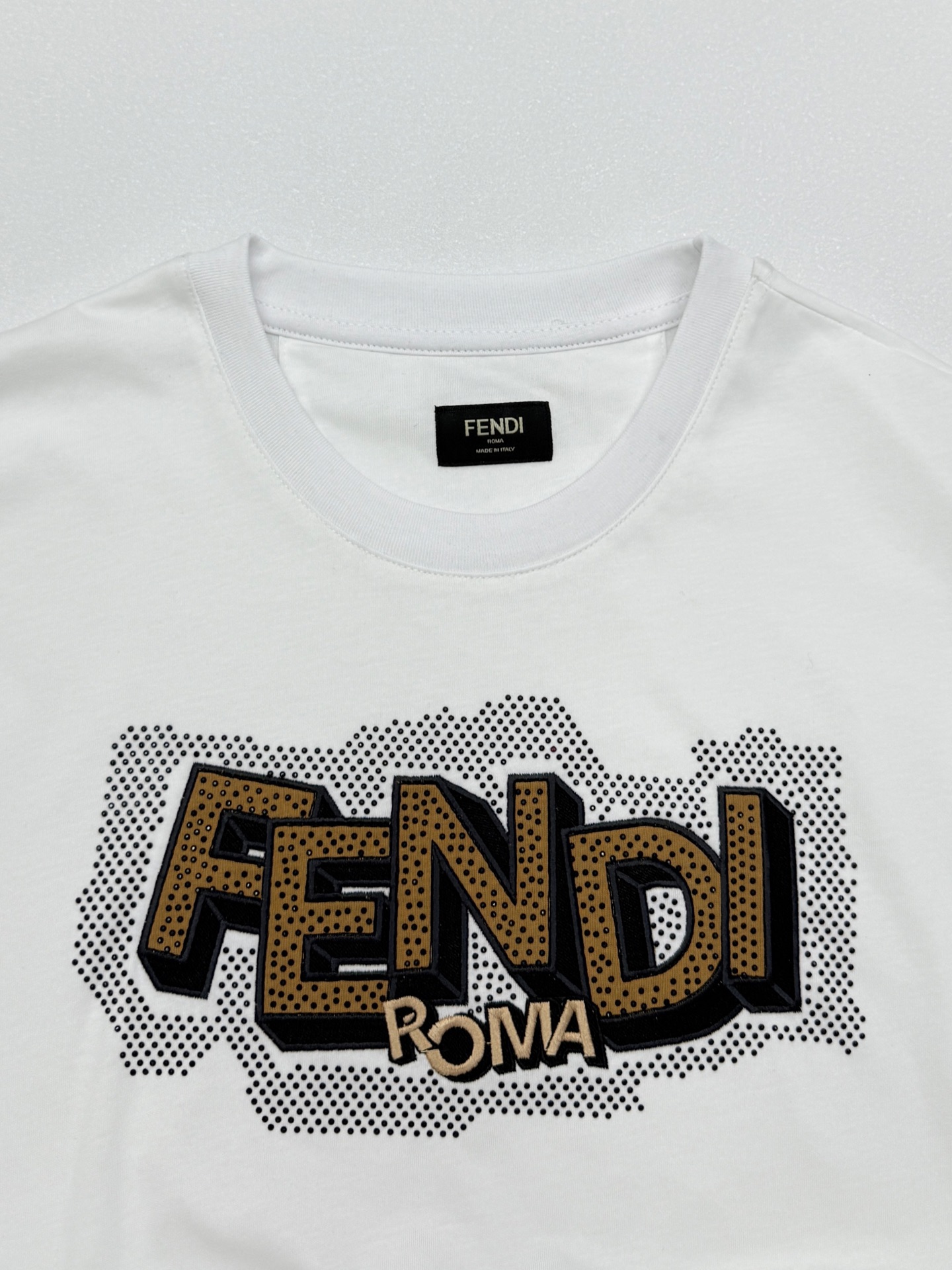 FENDI logo-print T-shirt  (FY1319AW0WF0QA0）