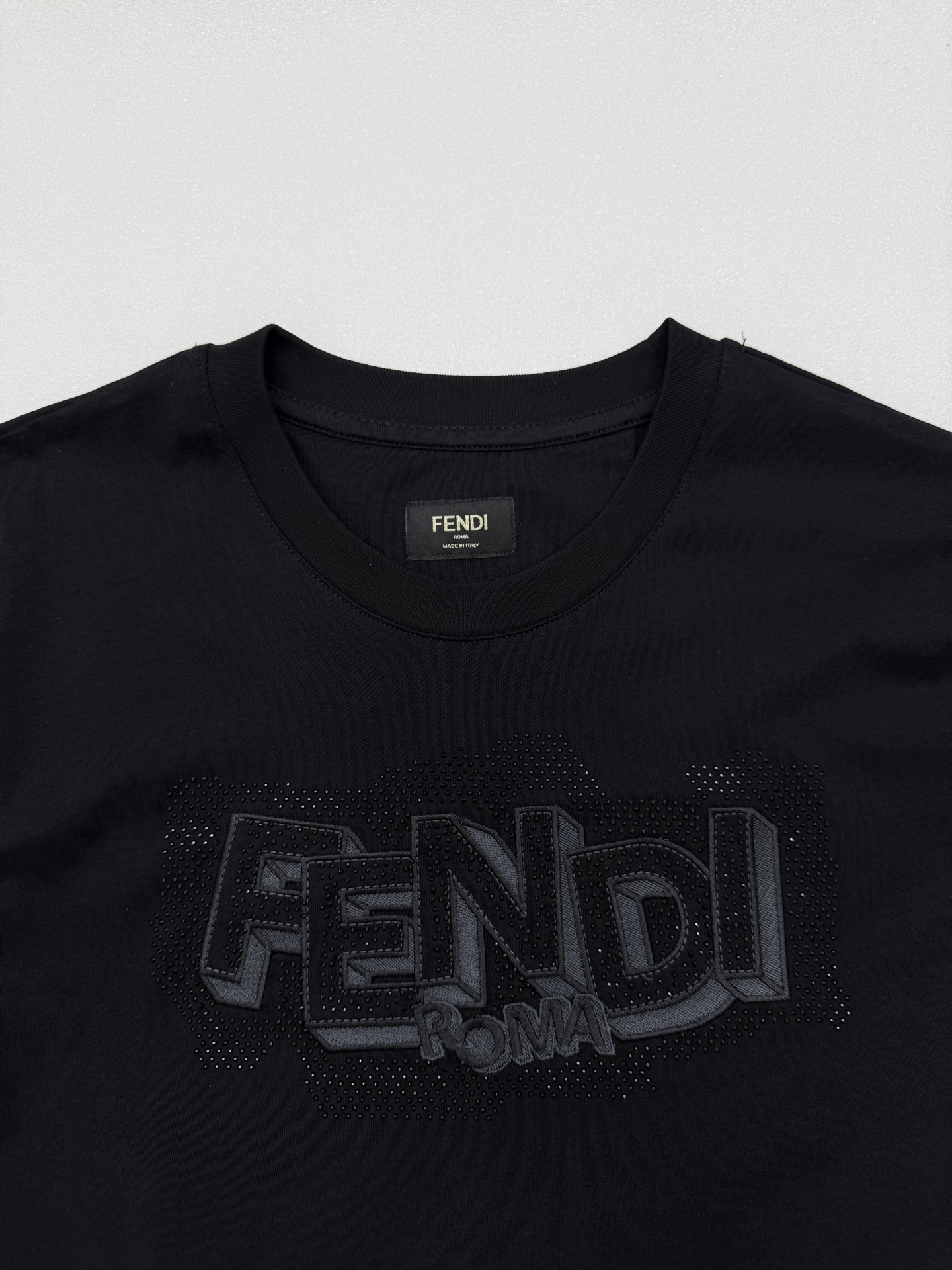 FENDI logo-print T-shirt  (FY1319AW0WF0QA0）