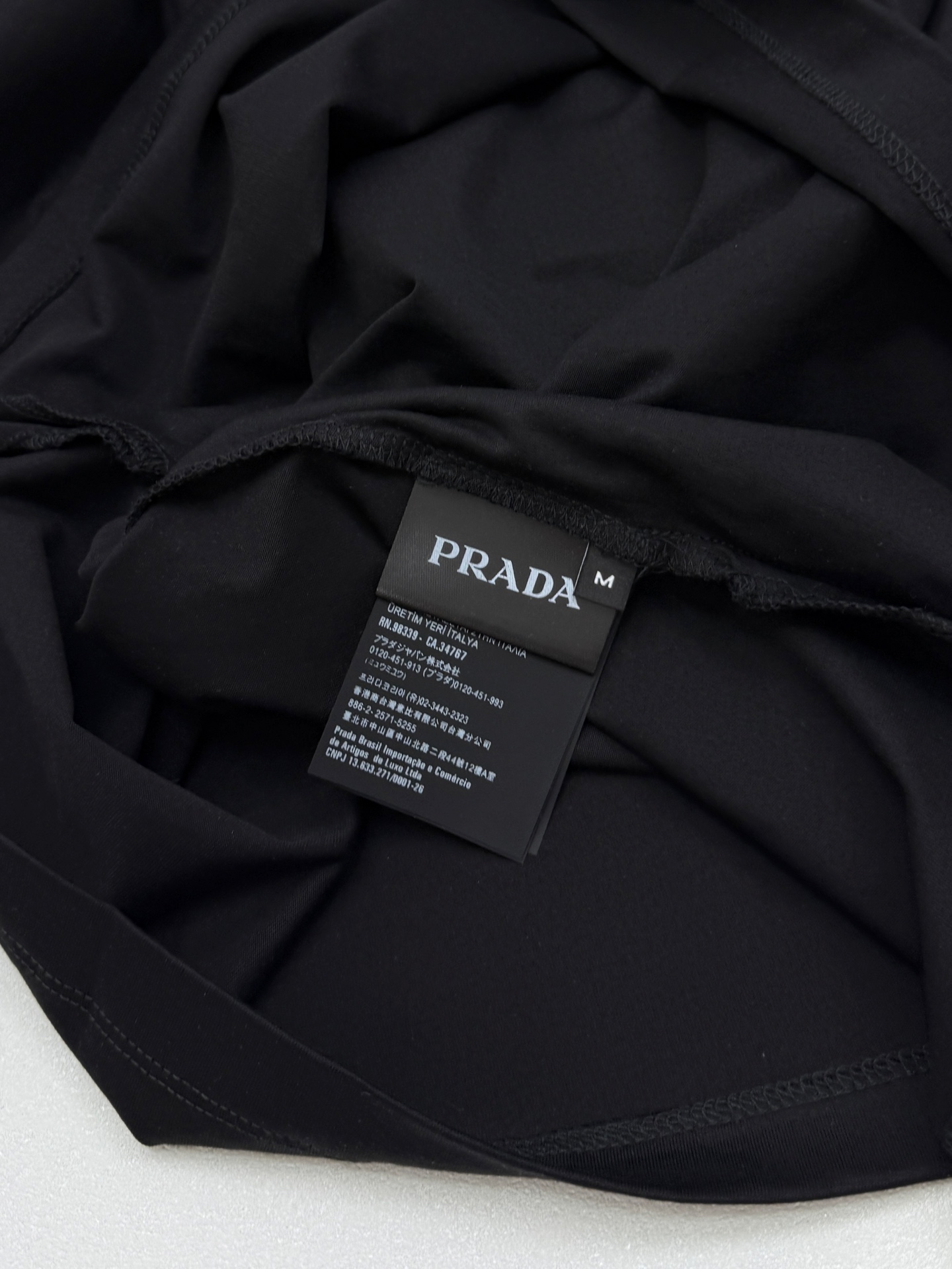 Prada Black Cotton T-shirt (UJN815-1052-F0002-S-221）