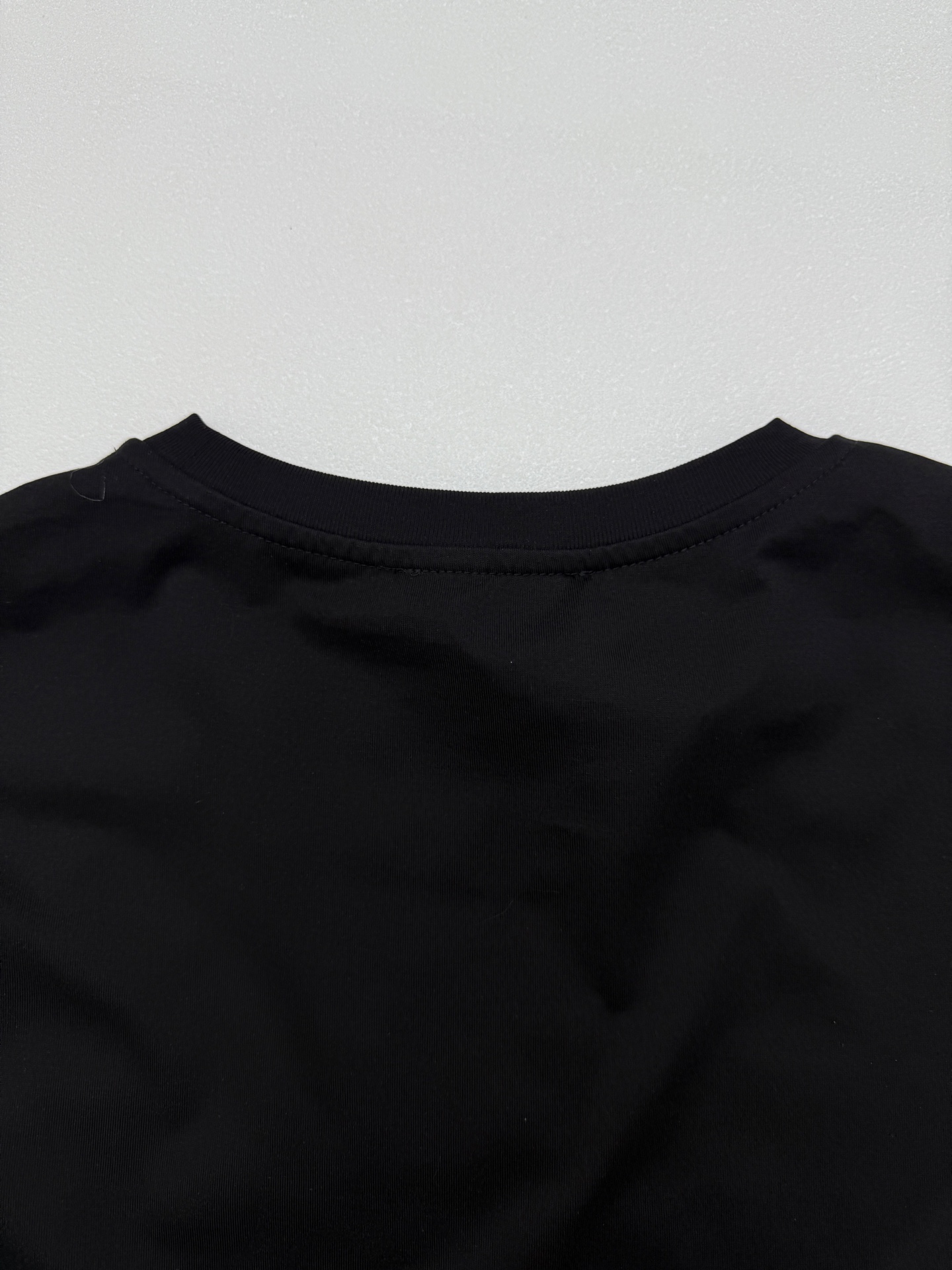 Prada Black Cotton T-shirt (UJN815-1052-F0002-S-221）