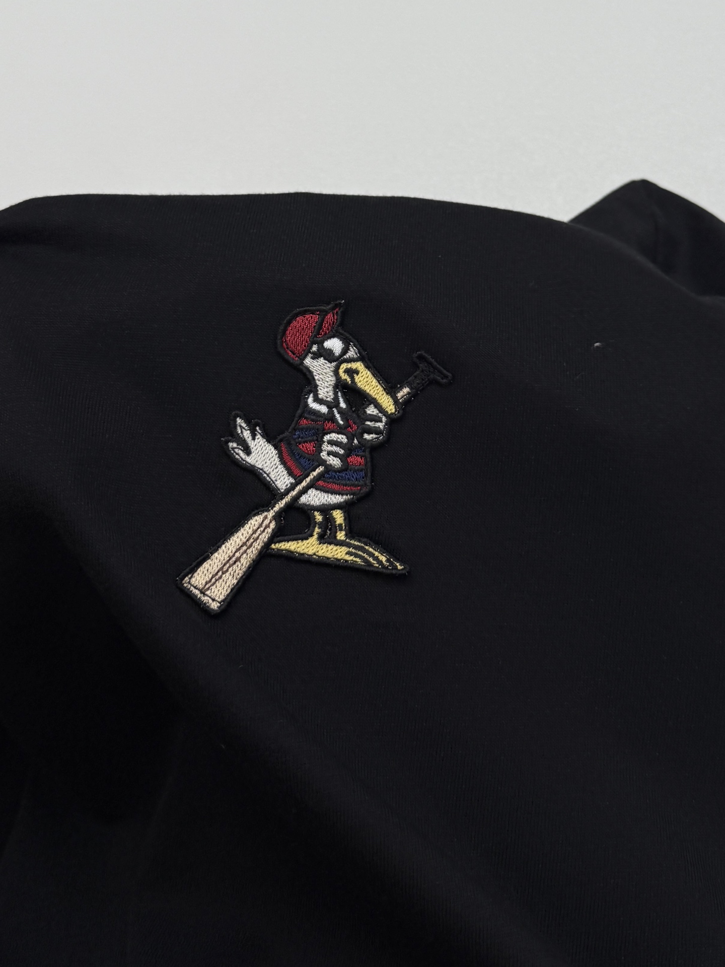 MONCLER MonDuck Logo Patch Cotton T-Shirt（L10918C0001289AYY999）