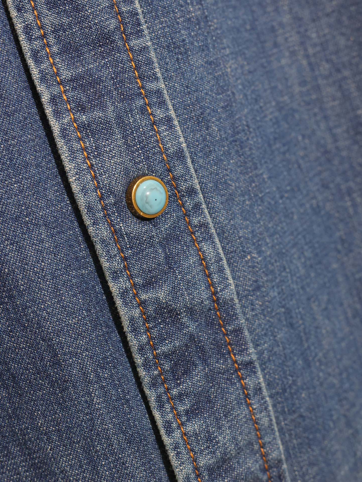 Louis Vuitton Denim Shirt with LV Mark and Studs Western (1AFXL5）