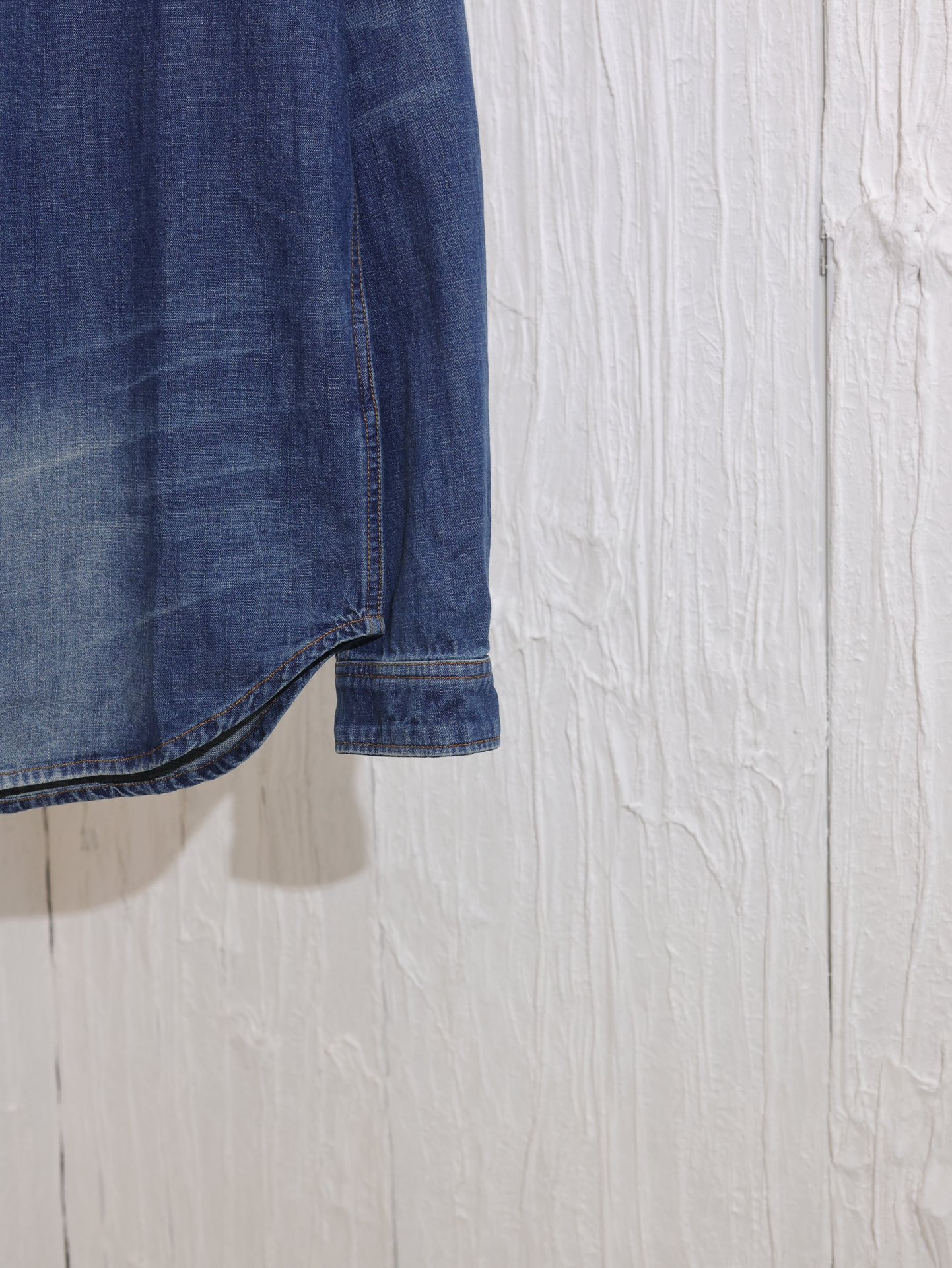 Louis Vuitton Denim Shirt with LV Mark and Studs Western (1AFXL5）