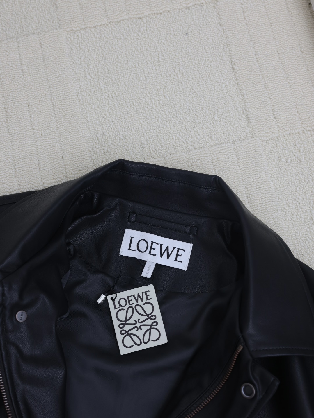 LOEWE FW24 Leather overshirt (H526Y31L29-1100）