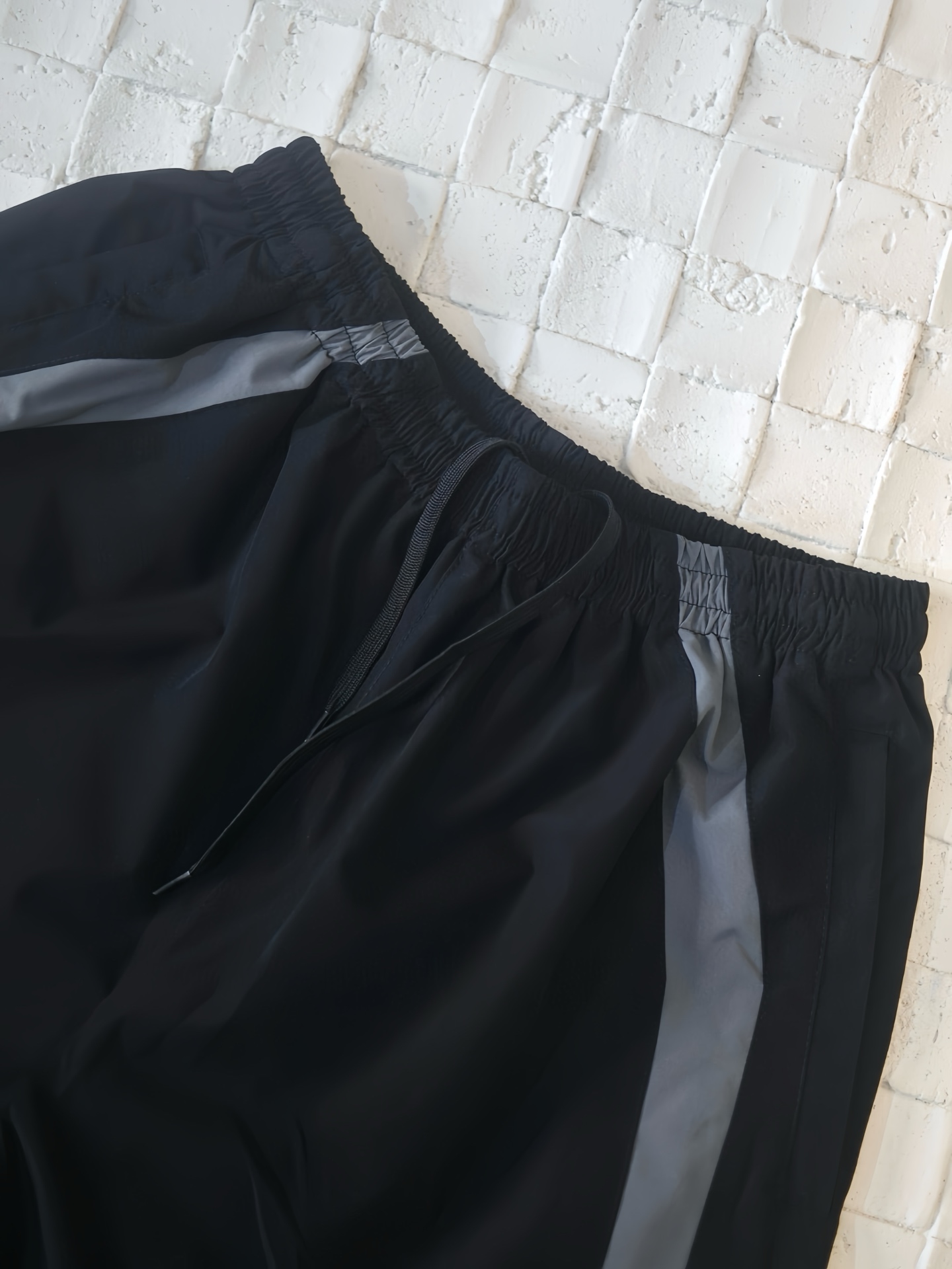 Balenciaga Men's Large Tracksuit Pants in Black/grey（814579TRO311779）