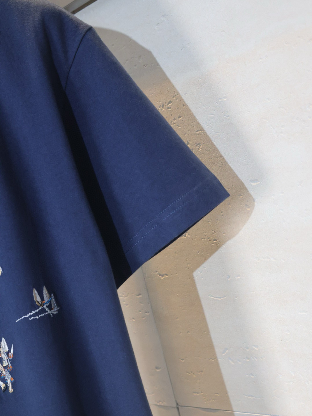 LOUIS VUITTON embroidered cotton T-shirt（1AHW58）