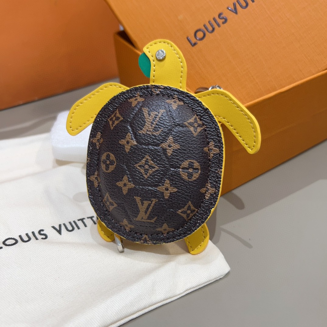Louis Vuitton Turtle Pouch Bag Charm S00（M02049）