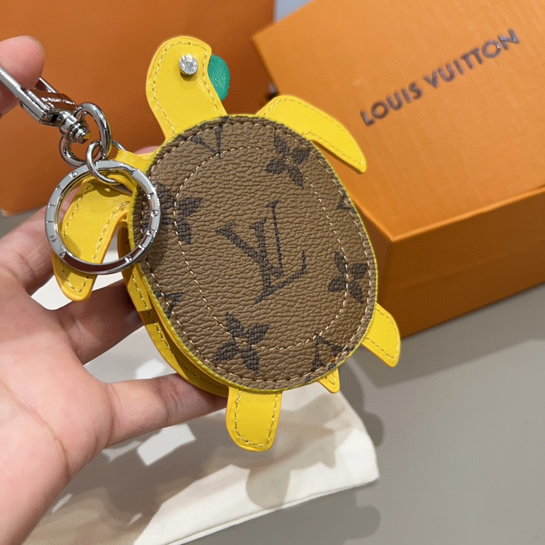 Louis Vuitton Turtle Pouch Bag Charm S00（M02049）