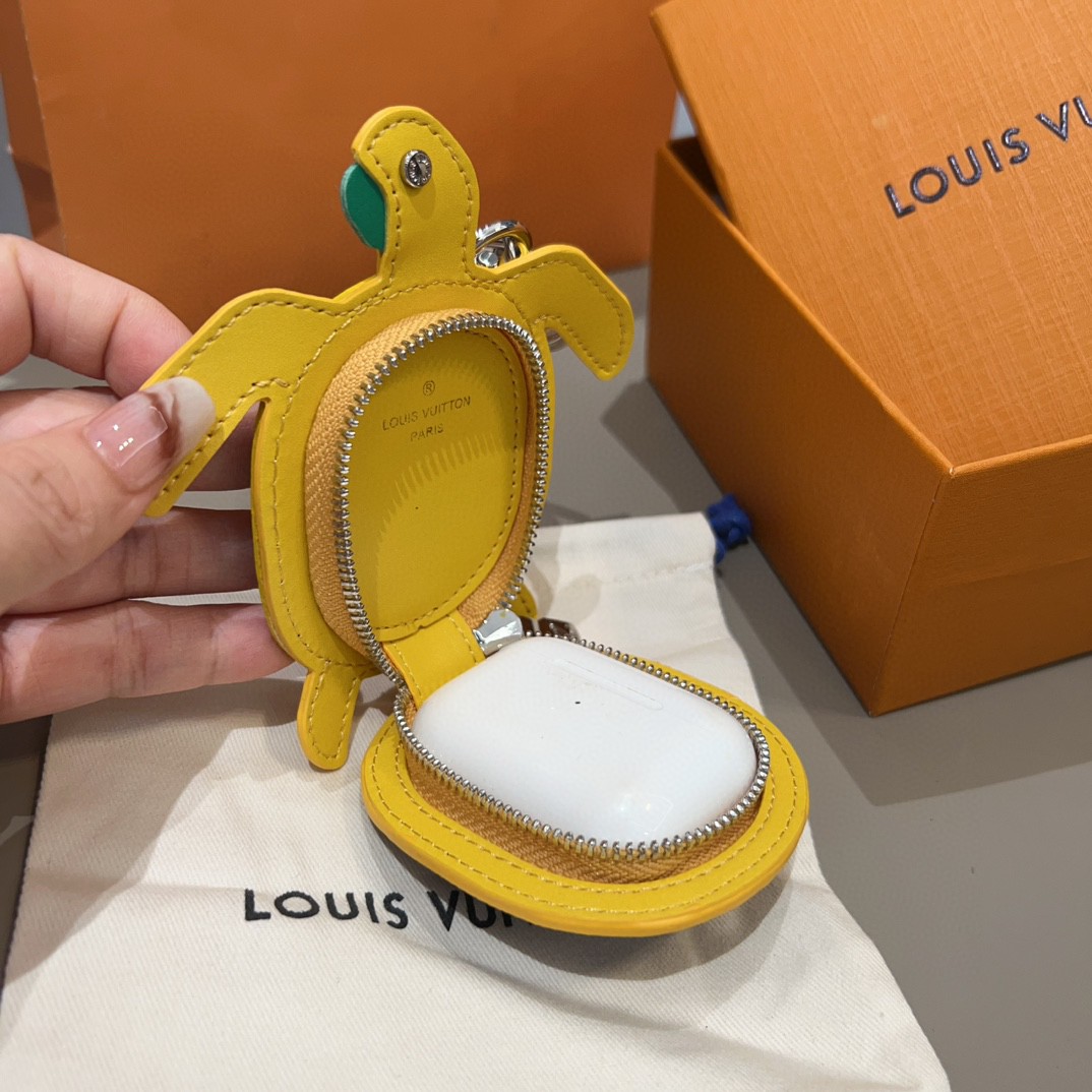 Louis Vuitton Turtle Pouch Bag Charm S00（M02049）