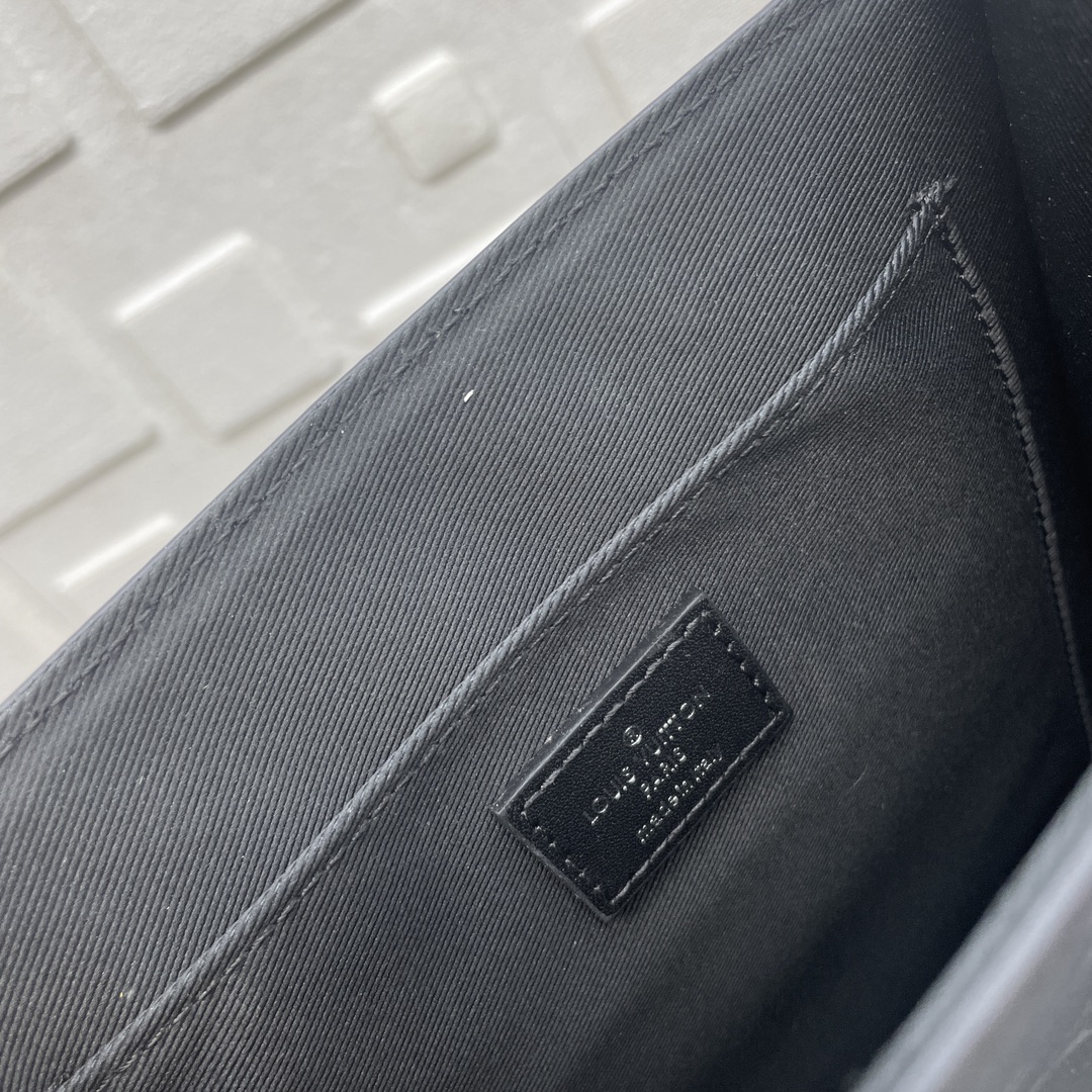 Louis Vuitton Sac Plat Monogram Eclipse  Bags（M46453）