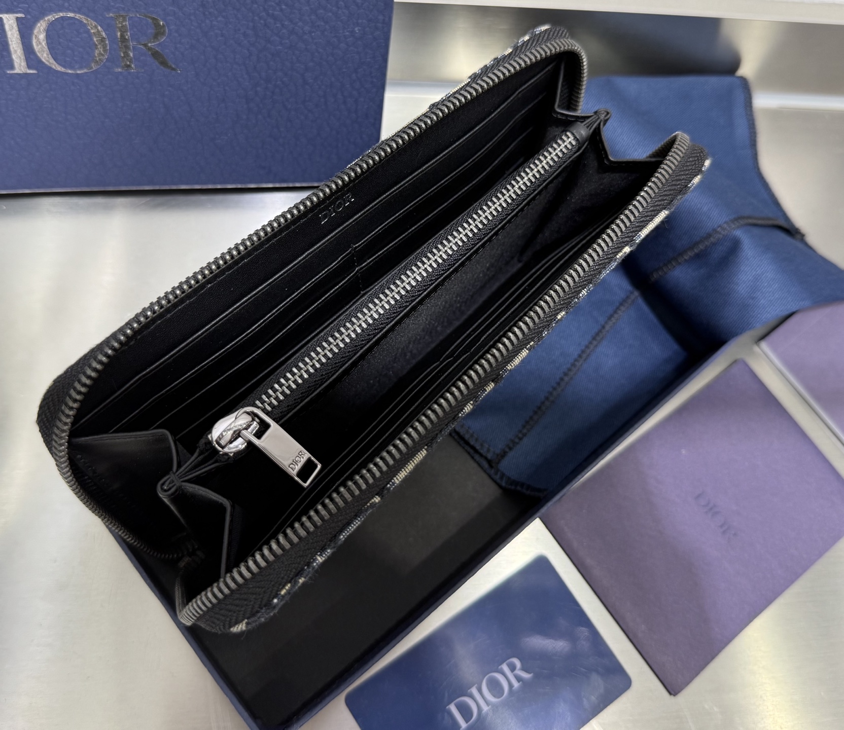Dior Round zipper wallet（2ESBC252YSE-H05E）