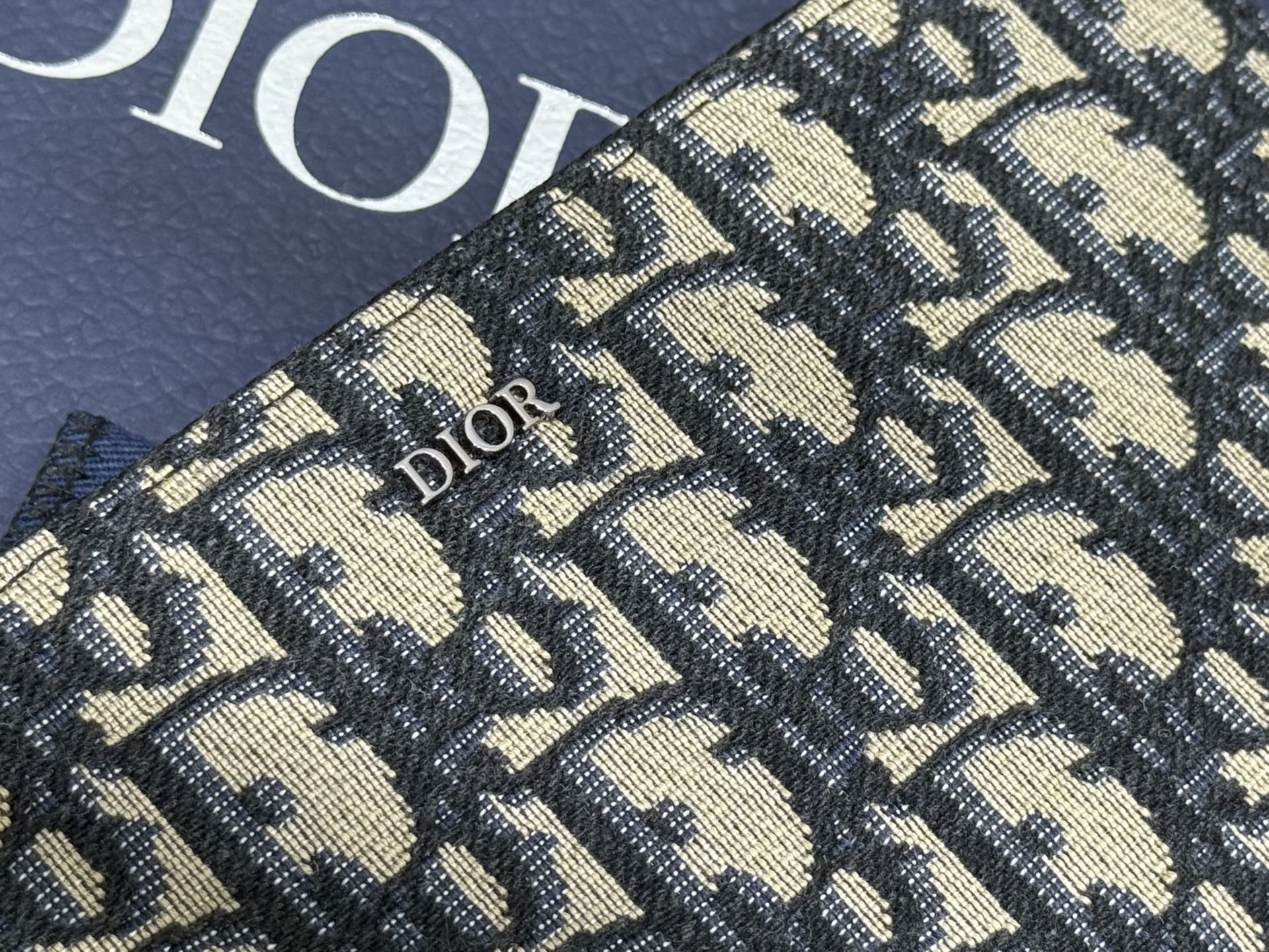 Dior Round zipper wallet（2ESBC252YSE-H05E）