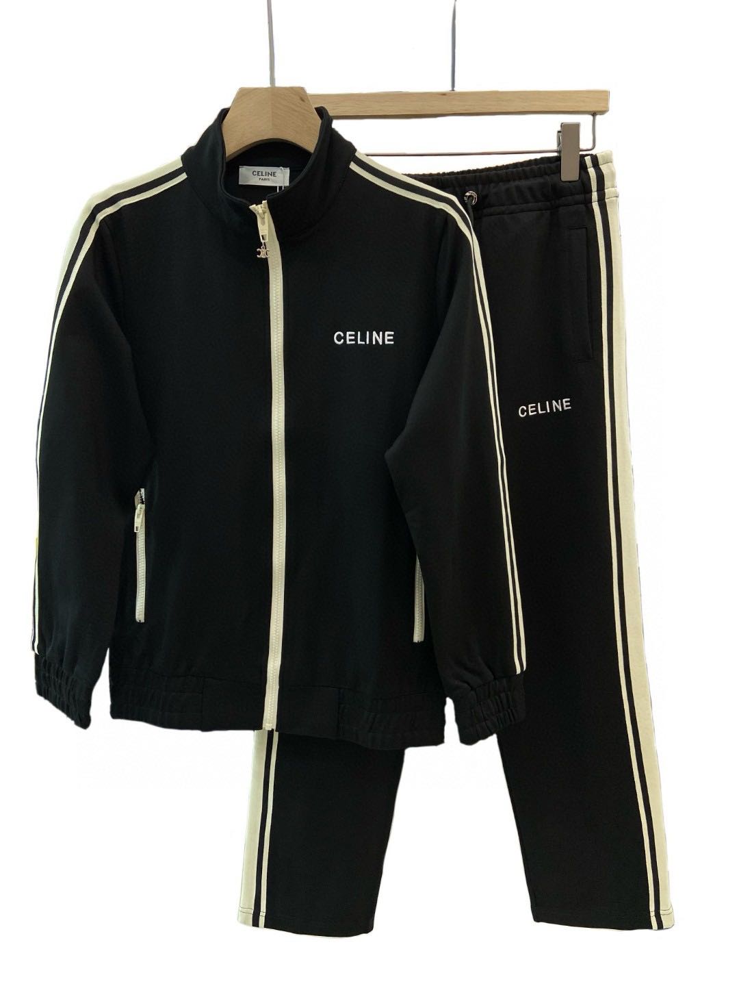CELINE Reversible Athletic Sweatshirt / Jersey "Black"-outfit（2Y490121O-38NA）