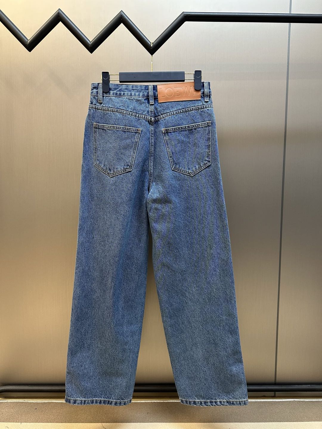 LOEWE Anagram Loose-fitting Jeans (H526Y11X71-5475）