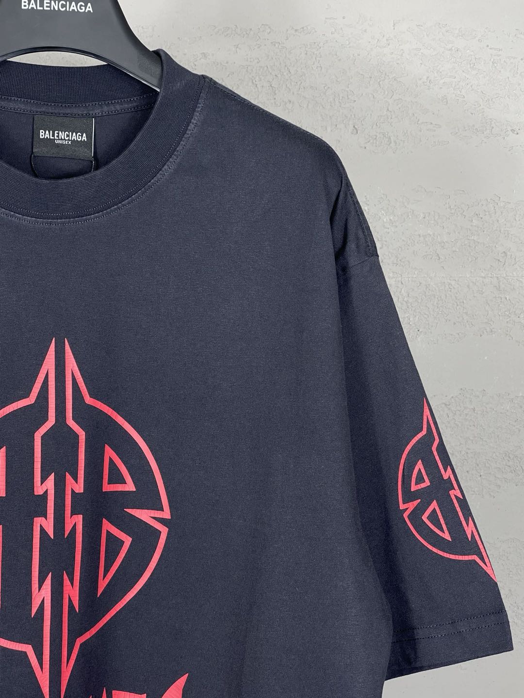 Balenciaga Metal BB Stencil T-shirt 'Black Red' (764235TPVI21568）