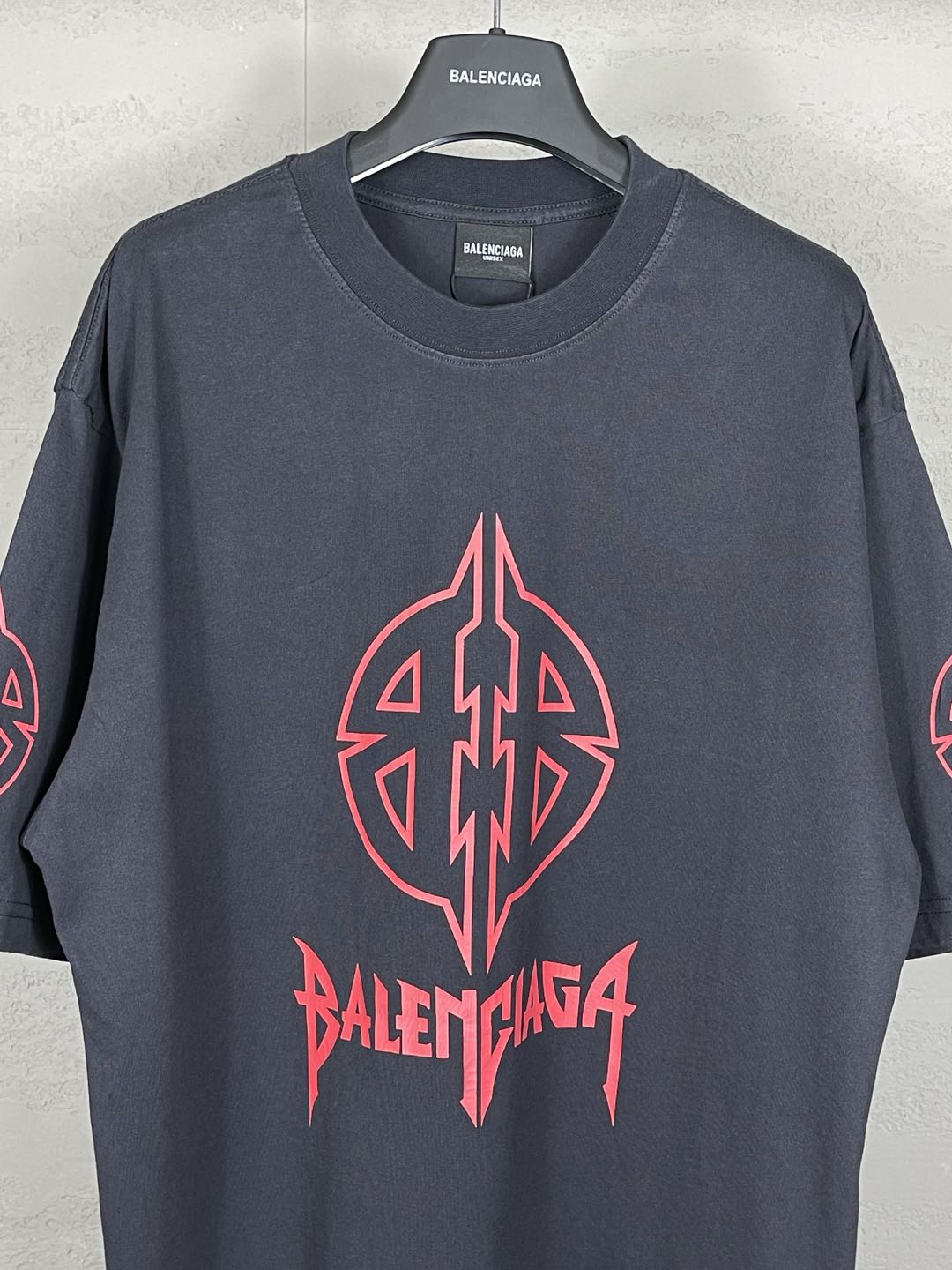 Balenciaga Metal BB Stencil T-shirt 'Black Red' (764235TPVI21568）