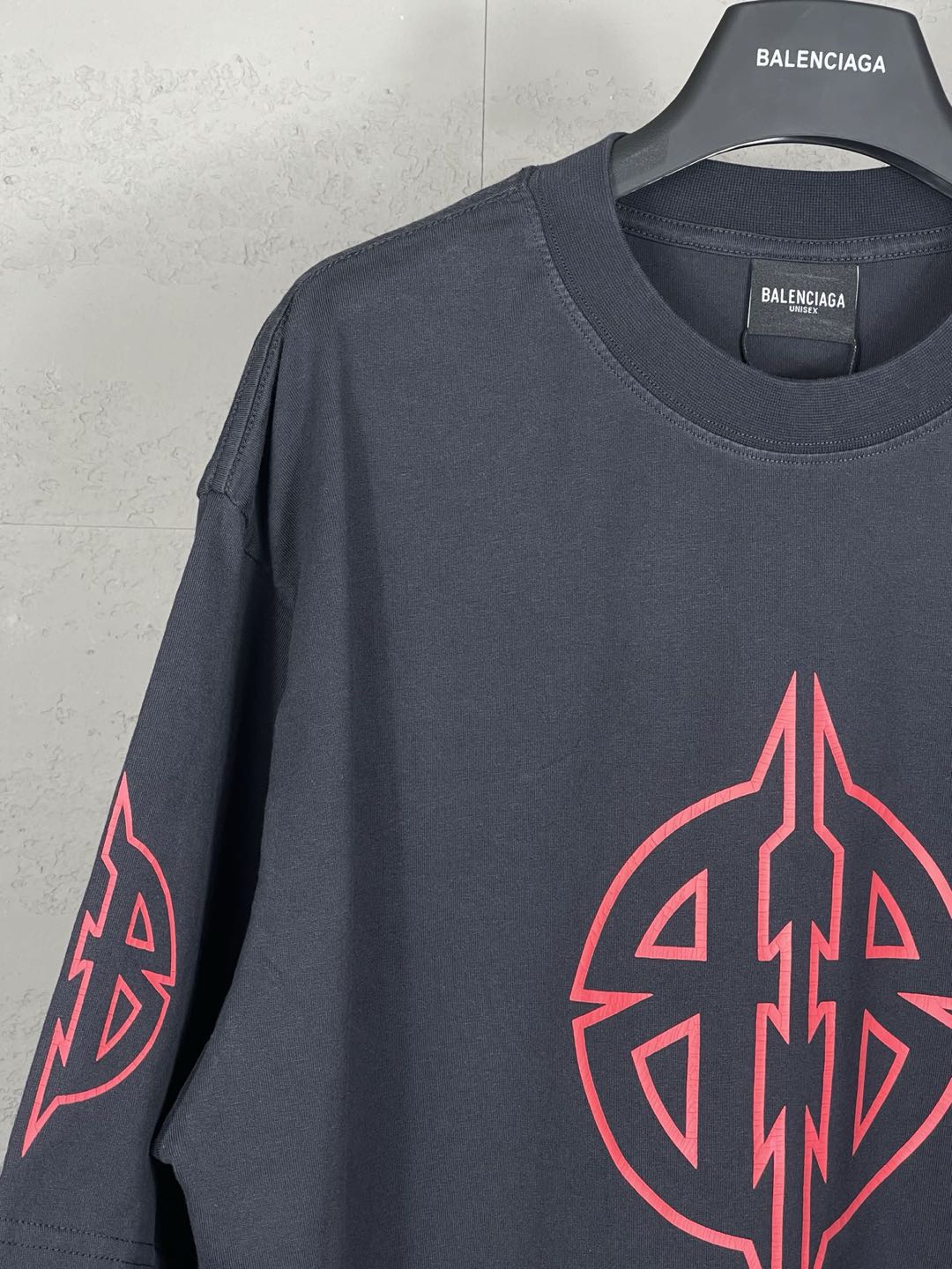 Balenciaga Metal BB Stencil T-shirt 'Black Red' (764235TPVI21568）