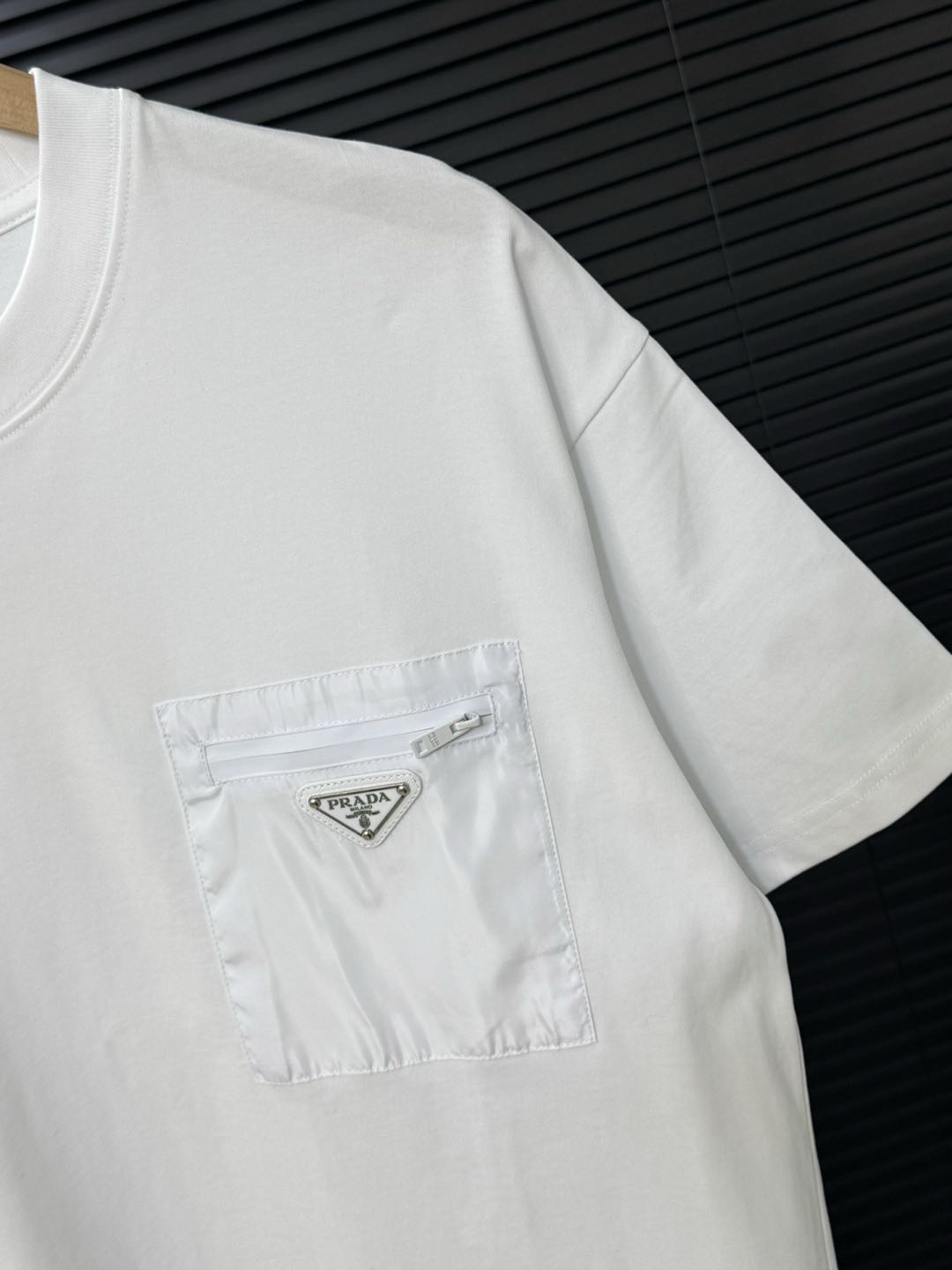 Prada Black Re-nylon And Jersey T-shirt（UJN661-11CK-F0002-S-221）