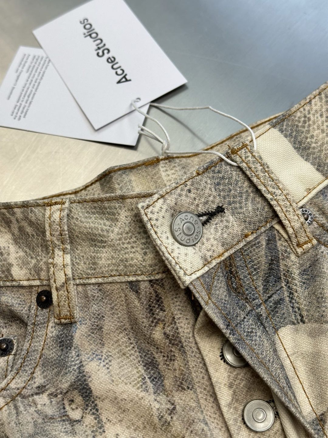 Acne Studios 1981 Printed Jeans White & Green (CK0134-AET）