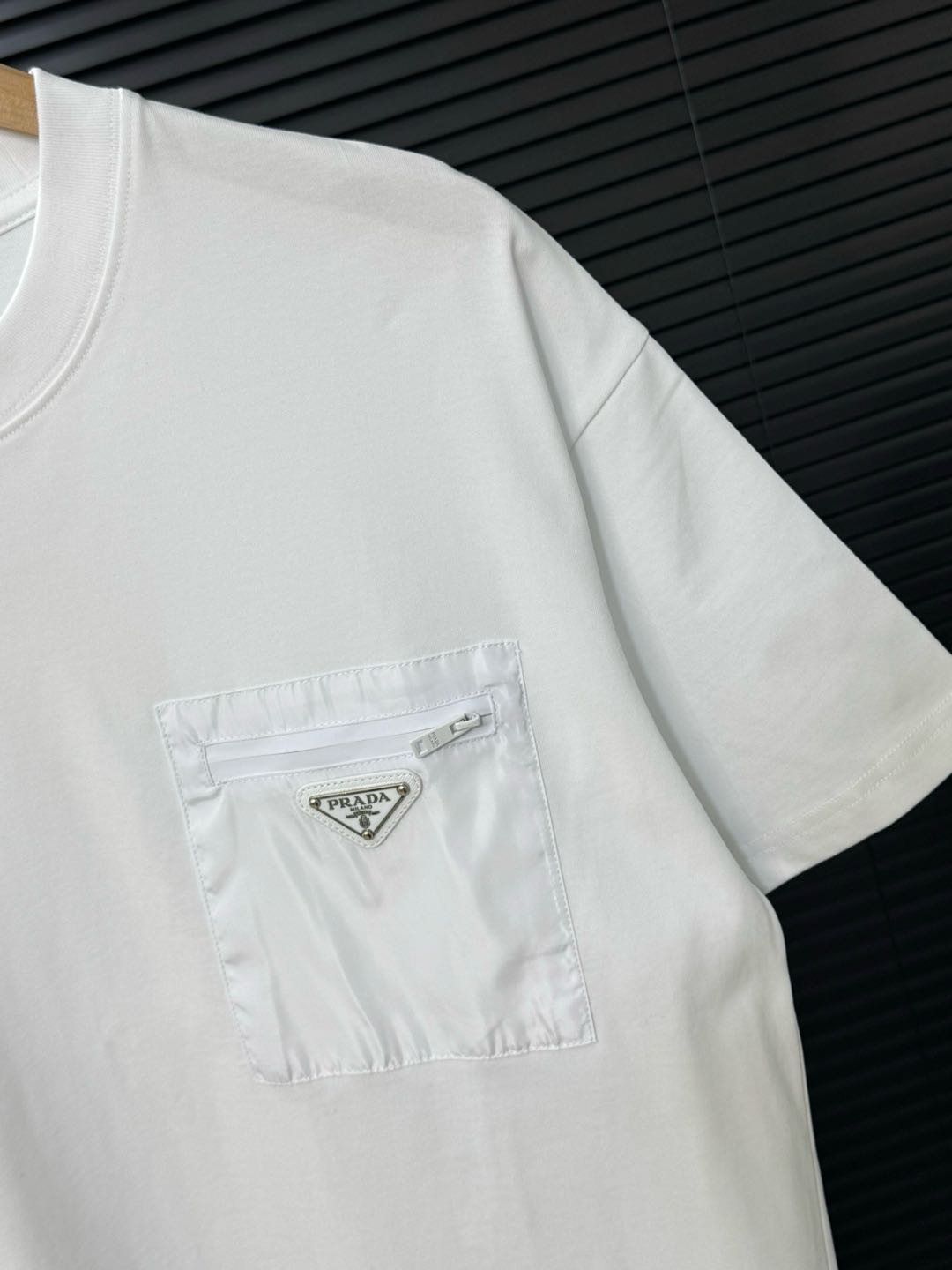 Prada Black Re-nylon And Jersey T-shirt（UJN661-11CK-F0002-S-221）