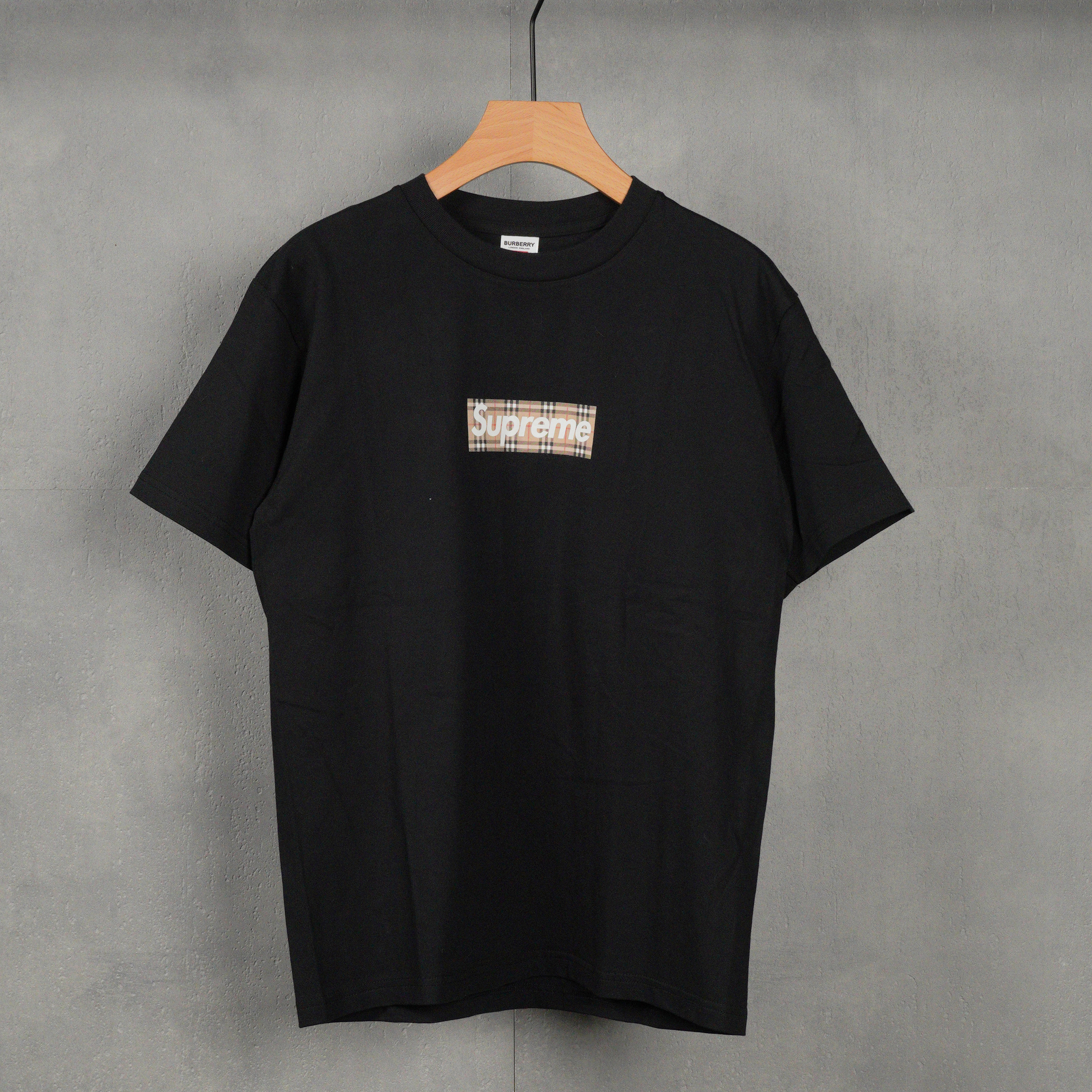 Supreme x Burberry  Box Logo Tee "Black"（SUP-SS22-128）