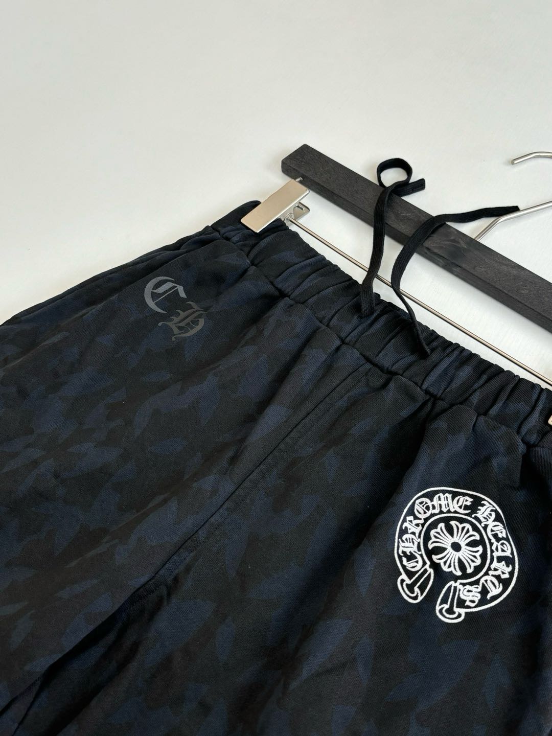 Chrome Hearts Cemetery Cross All Over Print Sweat Shorts "Black"（CH-1649）