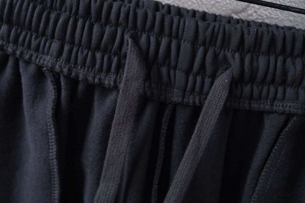 BALENCIAGA SWEAT Shorts Black （674591TMVF51070）