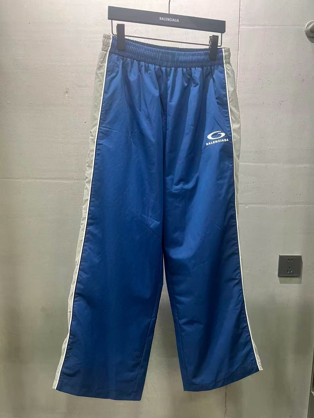 Balenciaga Tracksuit Pants ( 871298TUO134140）